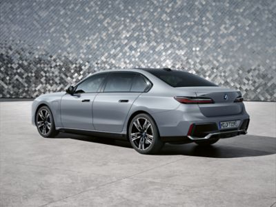 BMW 7 Series Plug-in Hybrid grey rear view