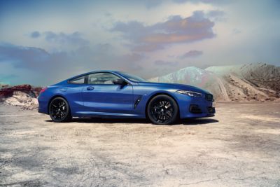 BMW 8 Series Coupé M blue front view 