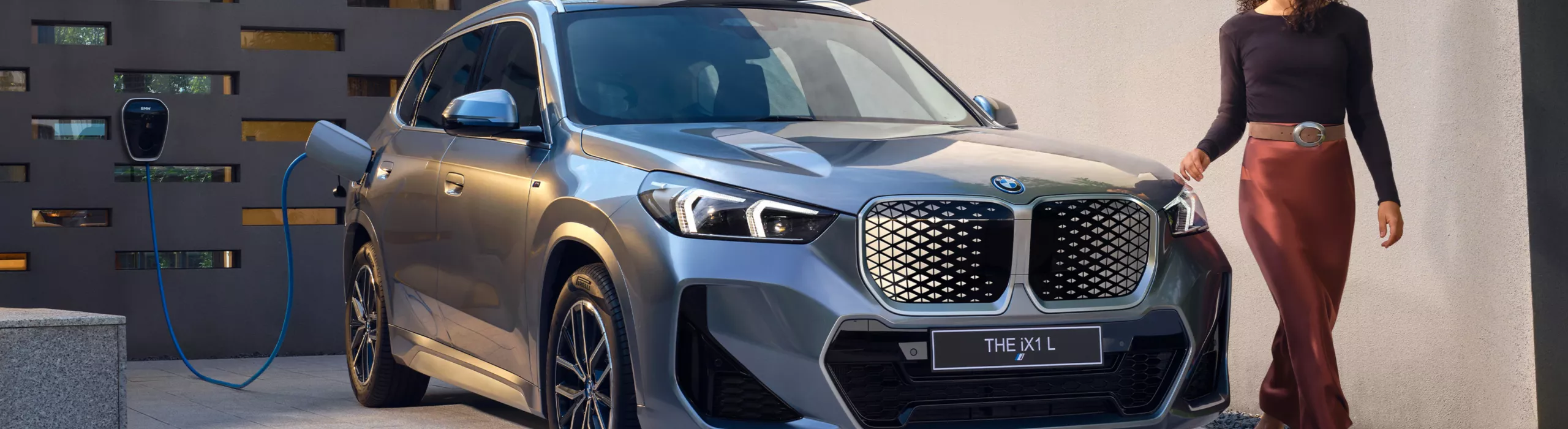 BMW iX1 LWB