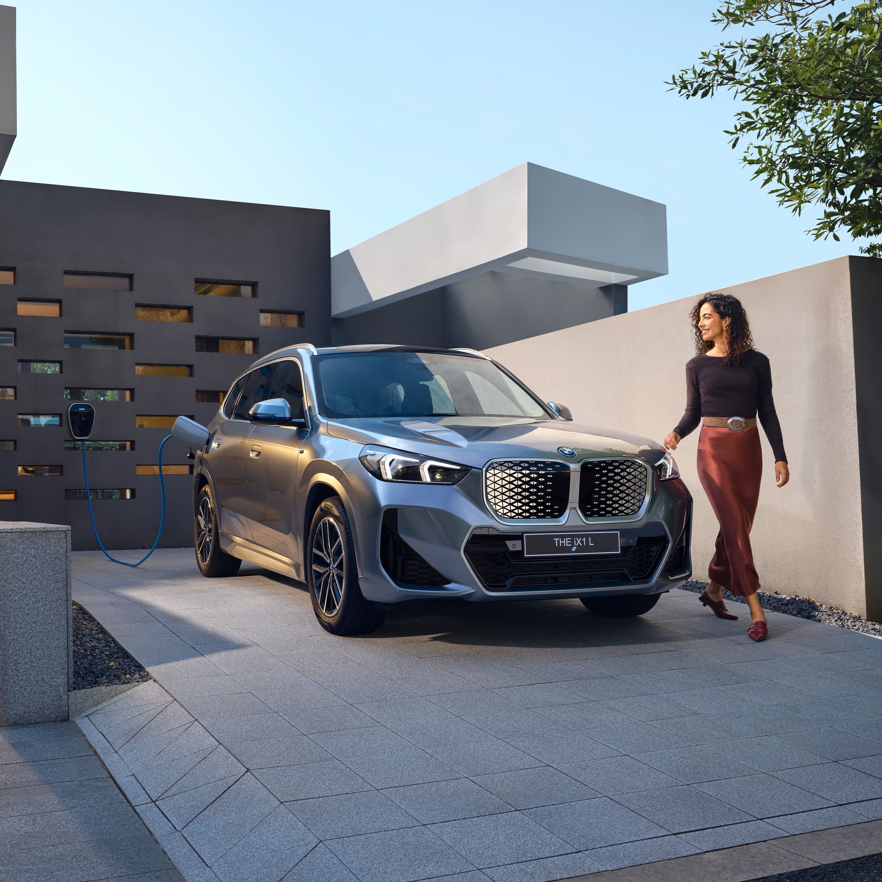 BMW iX1 LWB