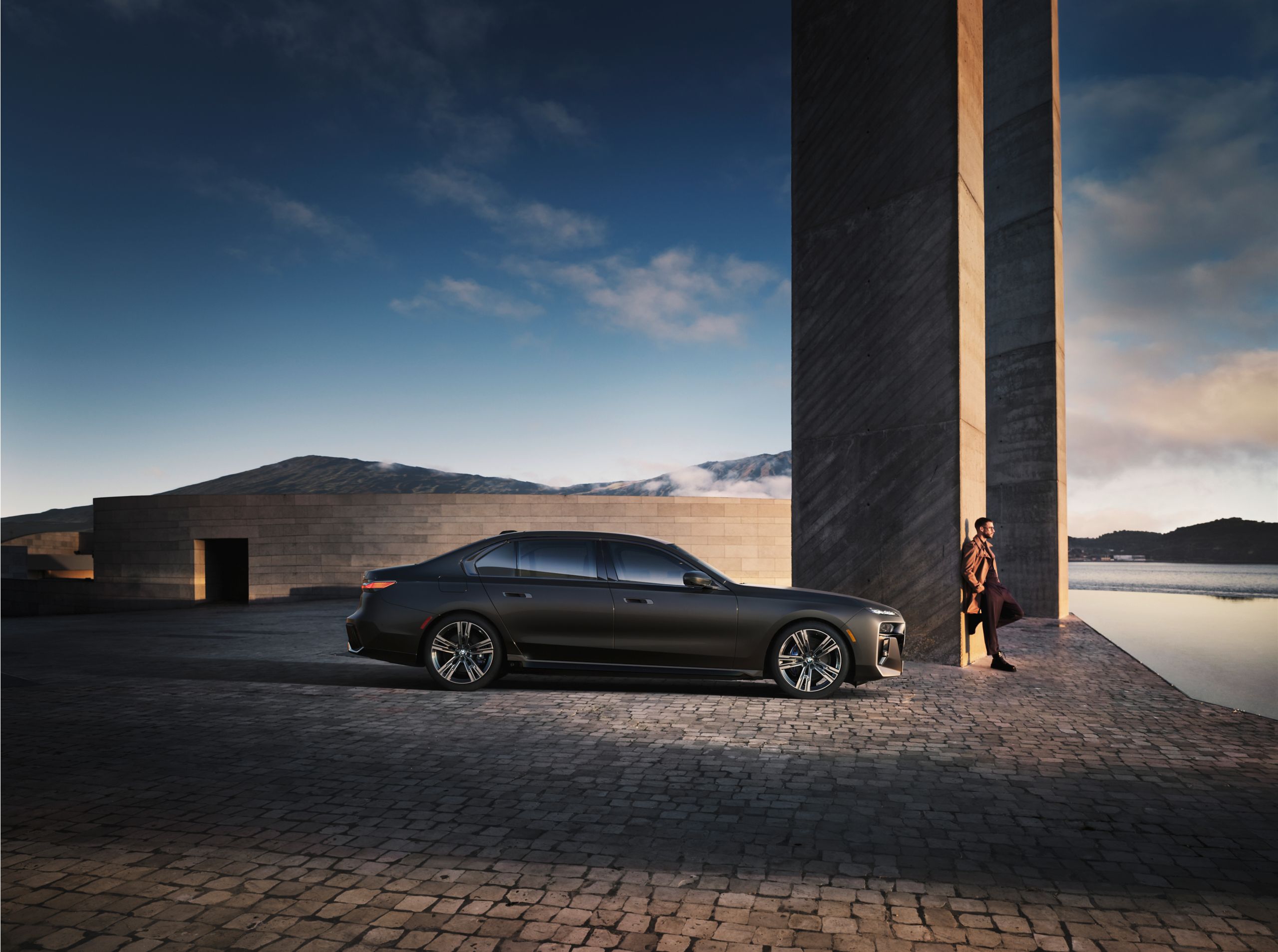 BMW 7 Series Sedan side view