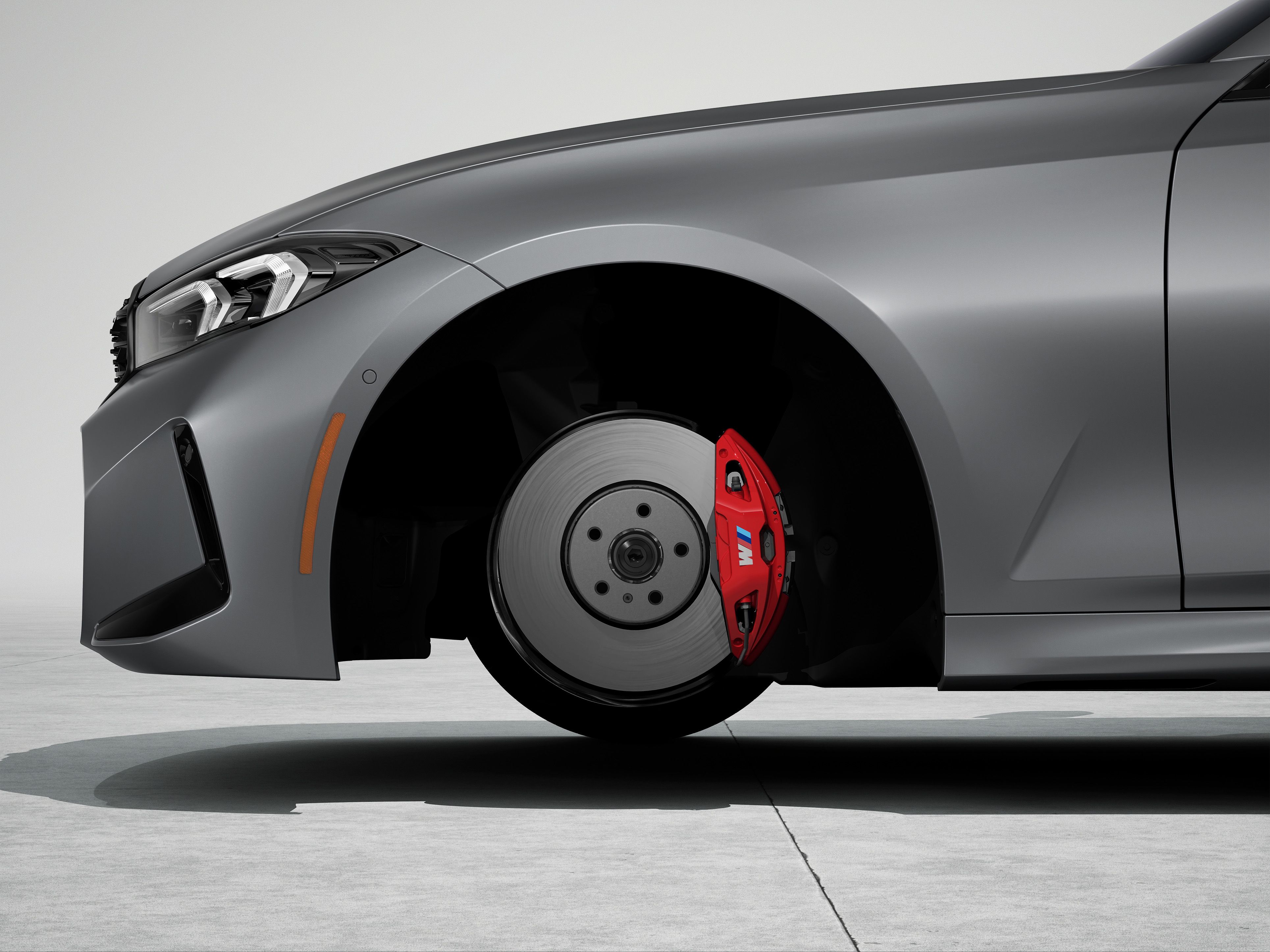 High-Gloss Red M Sport Brakes BMW 3 Series Sedan