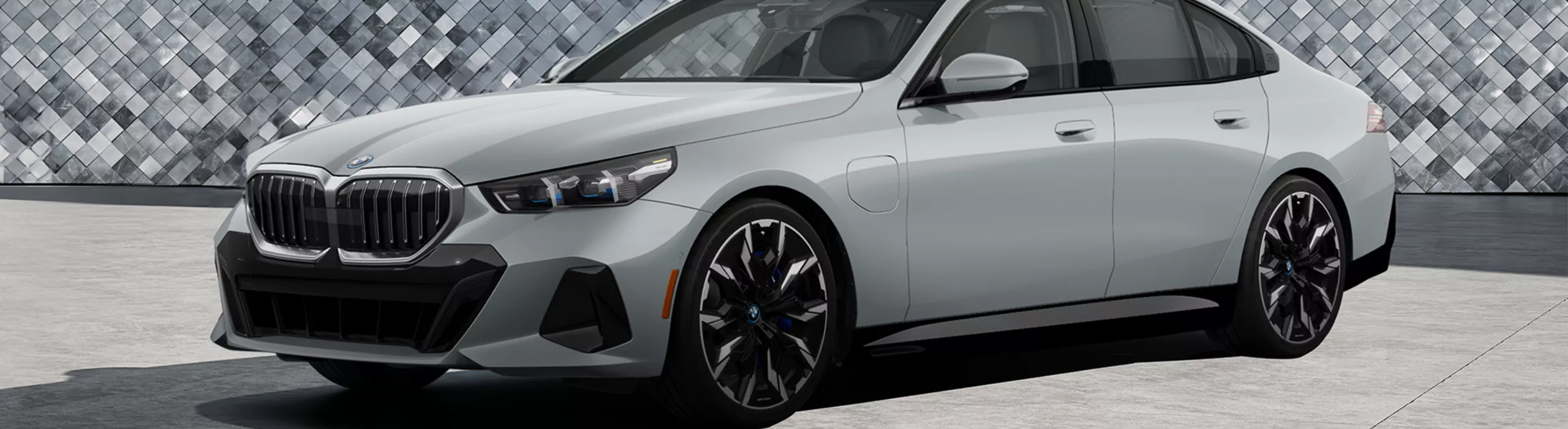 BMW 5 Sedan Sedan G60 PHEV exterior loop