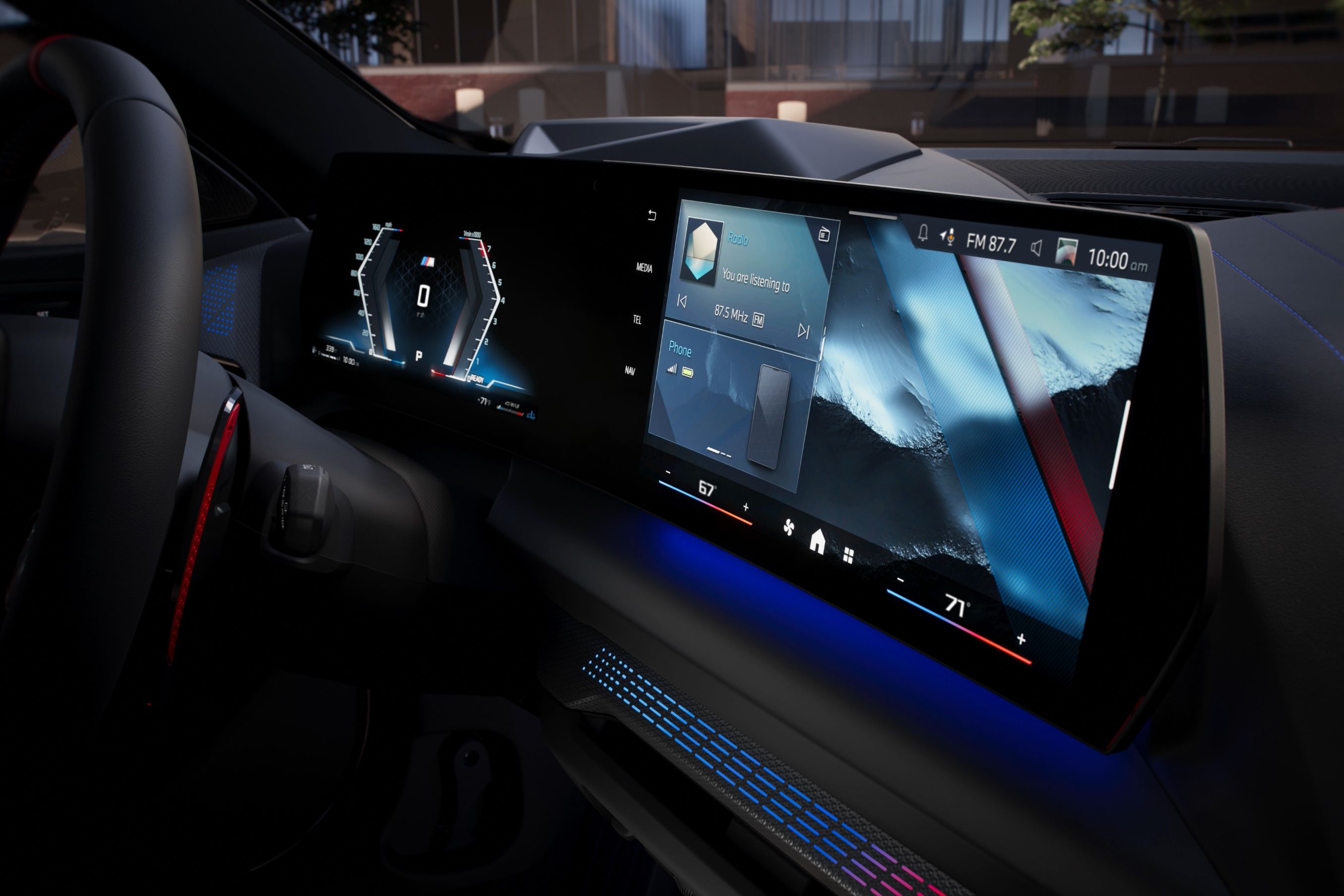 BMW M235 xDrive Gran Coupe BMW Curved Display