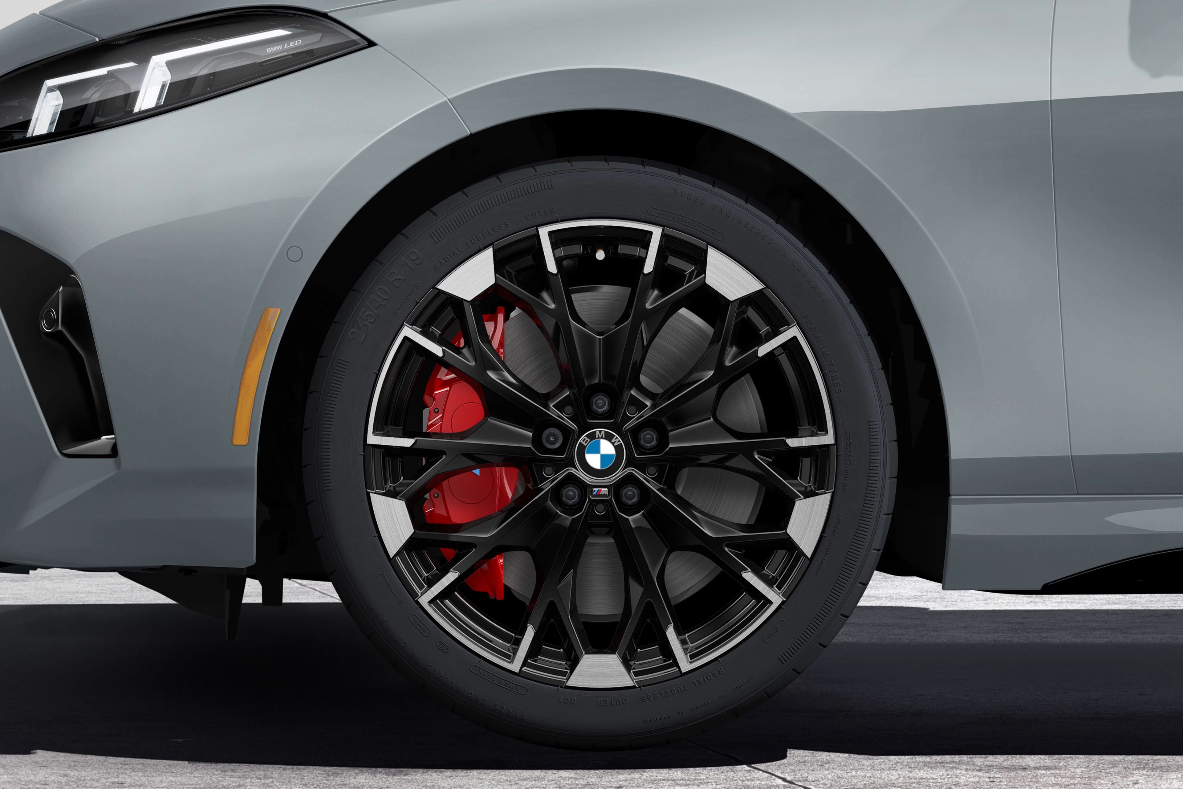 BMW M235 xDrive Gran Coupe 19" M Multi-Spoke Bicolor Black Wheels