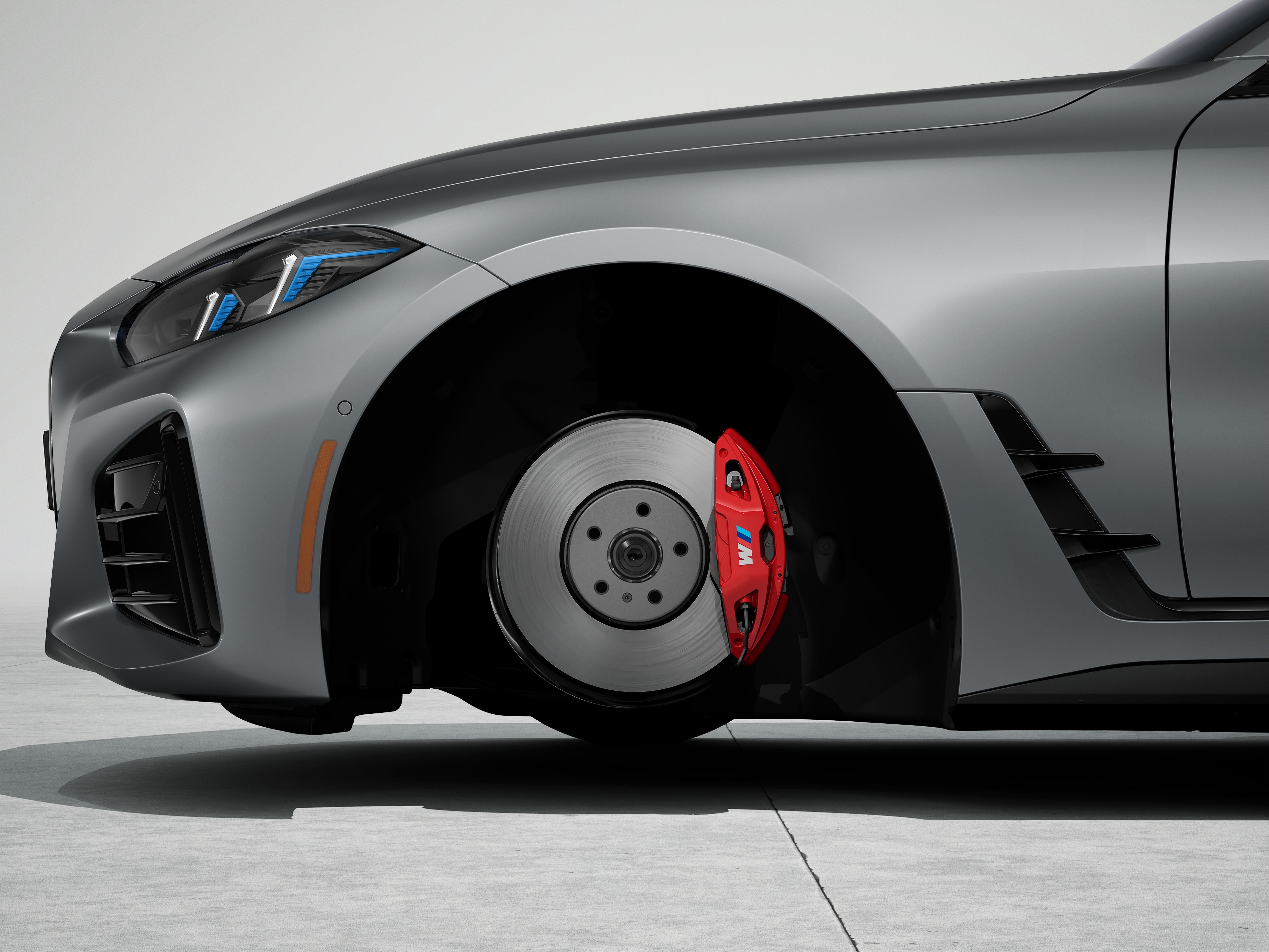 BMW i4 M50 Red High-Gloss M Sport Brakes 