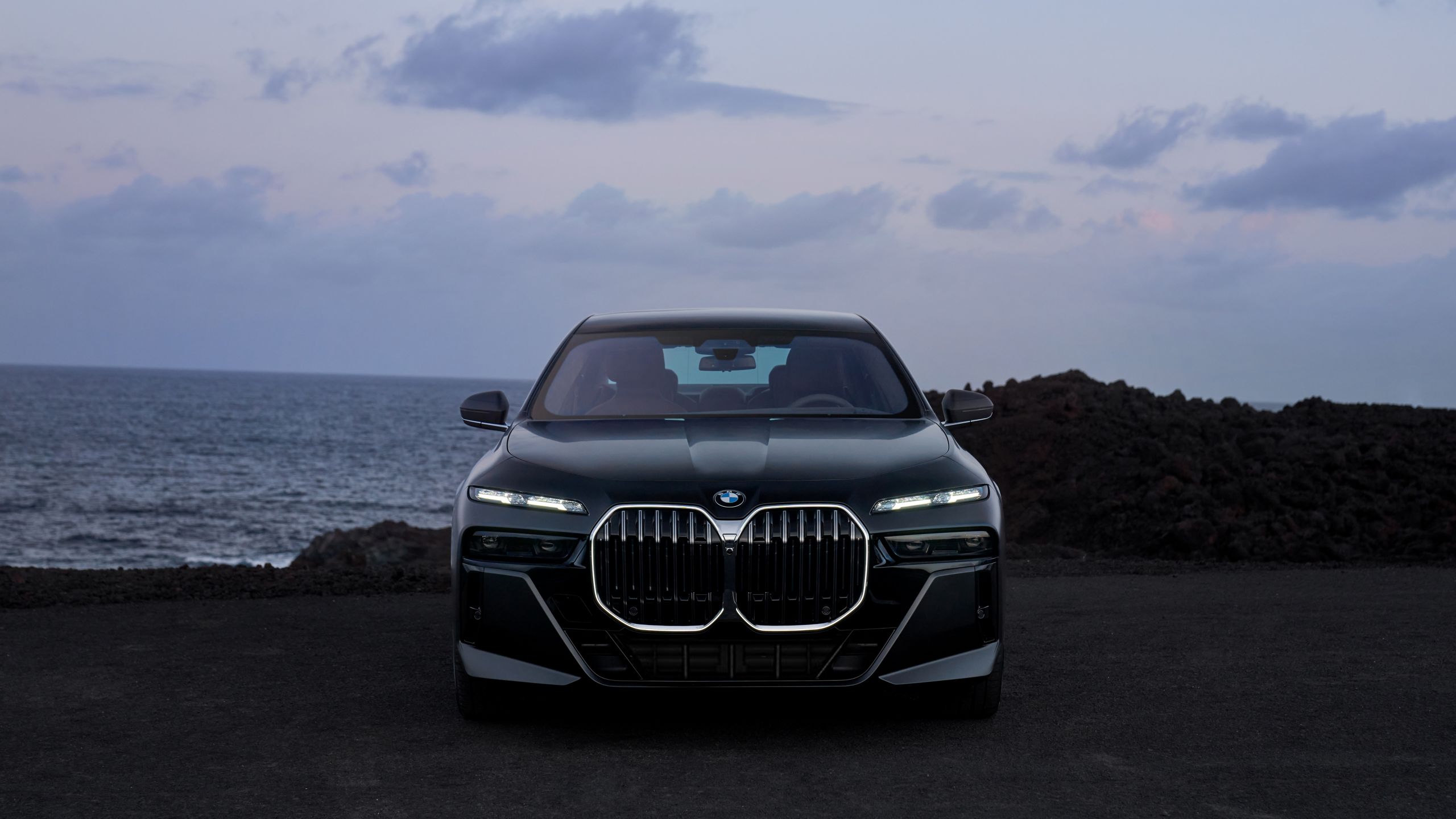 BMW 7 Series Sedan front design