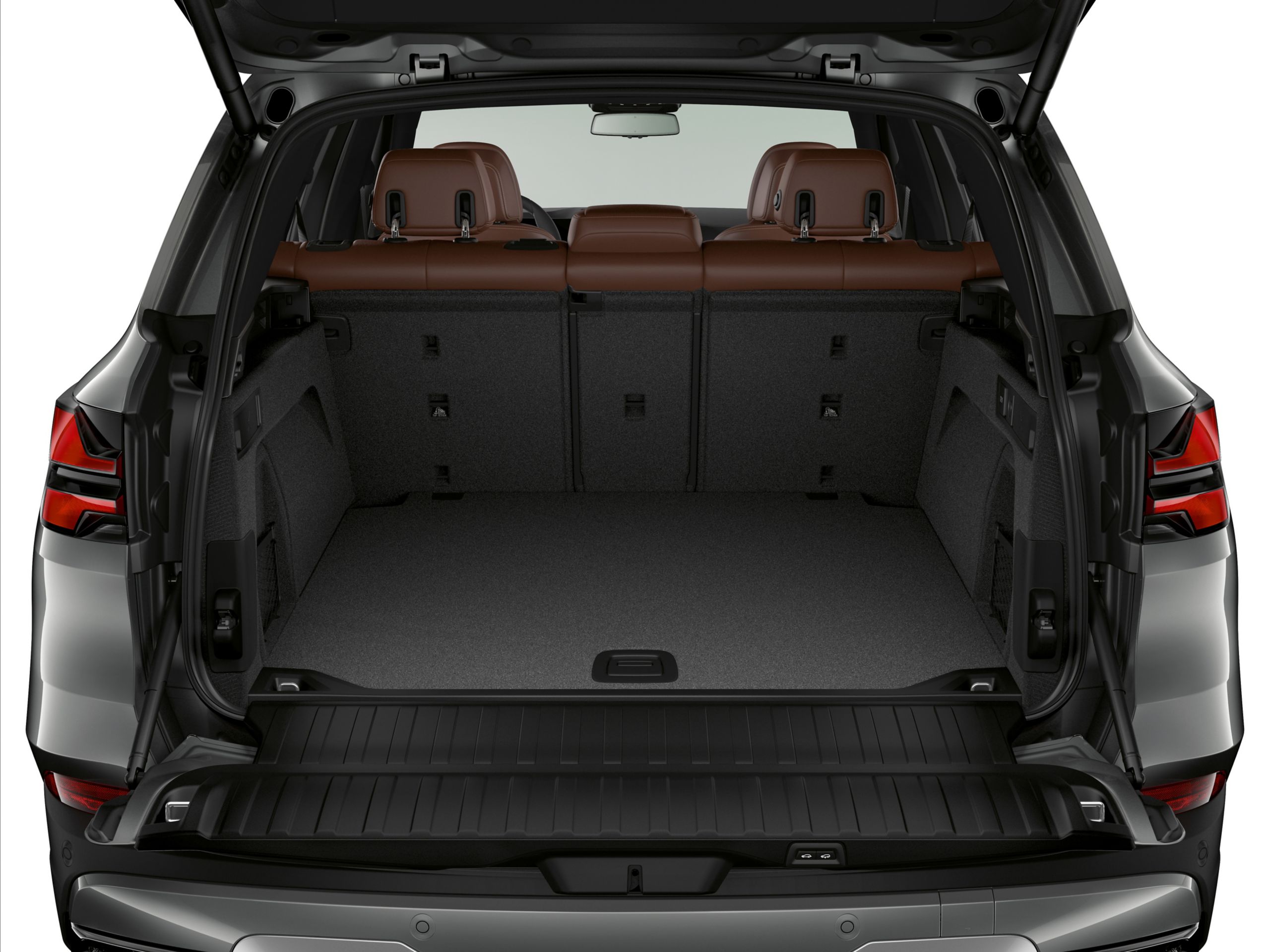 BMW X5 interior and spaciousness