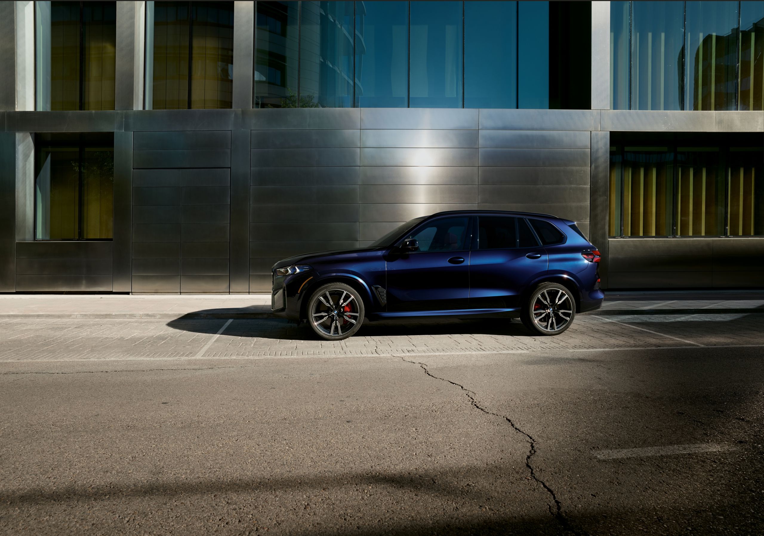 BMW X5 M60i xDrive Integral Active Steering