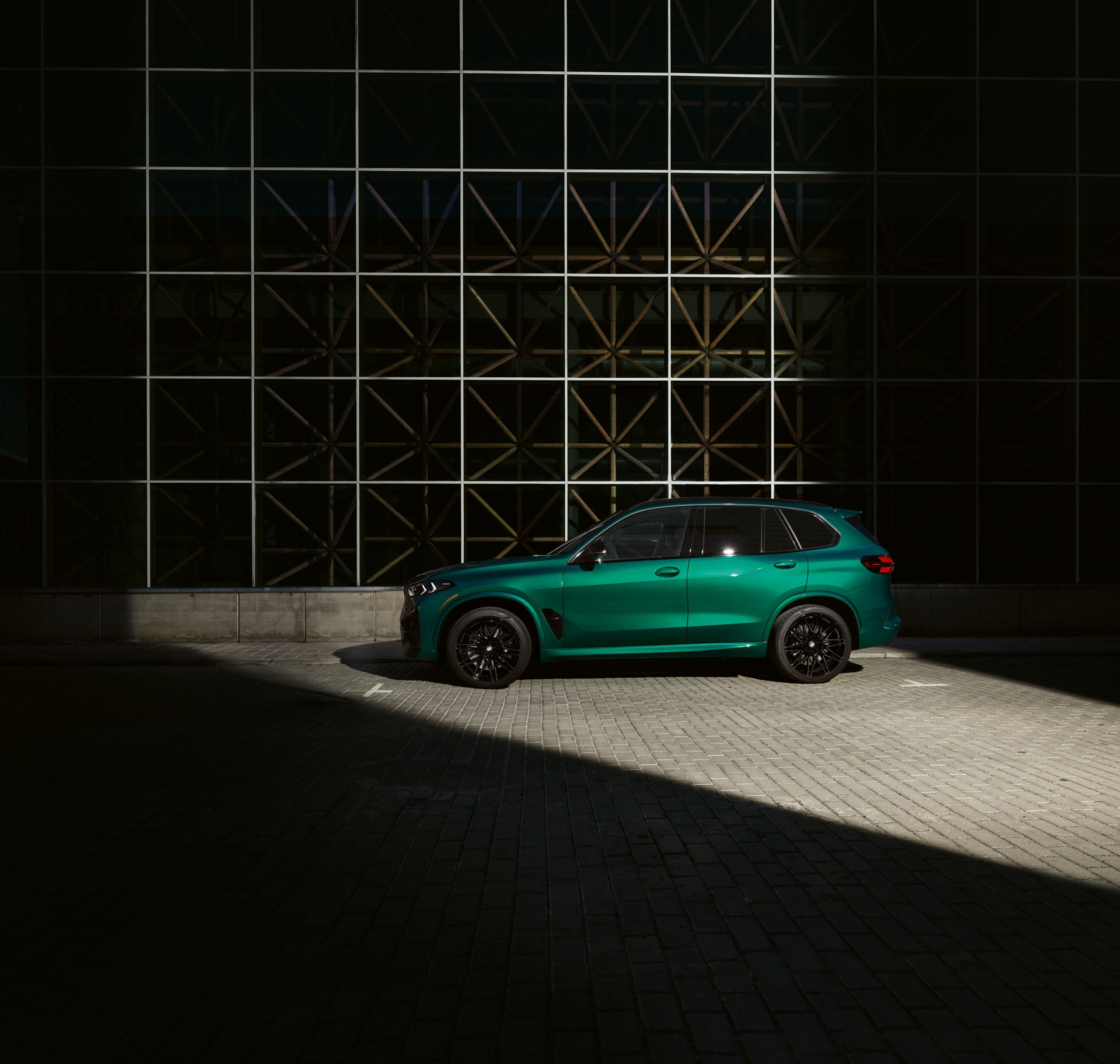 BMW X5 M Competition profile