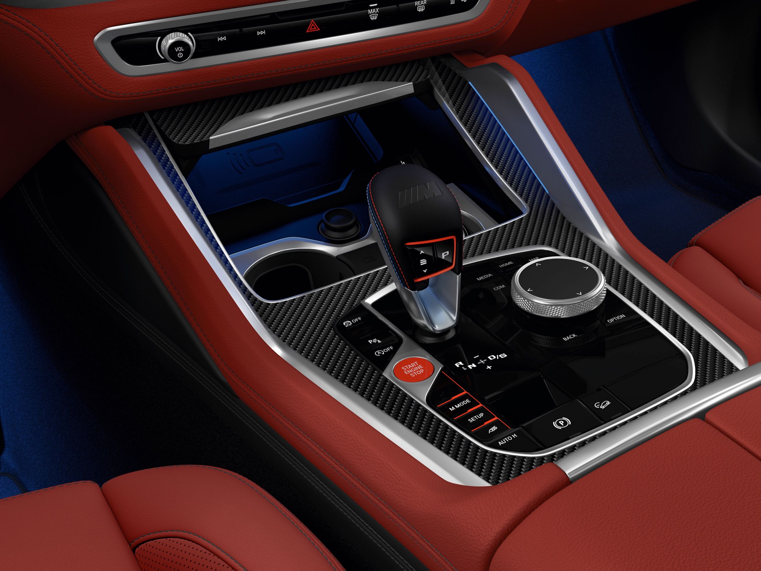 Detail of the 8-speed M Steptronic sport transmission gear selector lever and BMW Controller