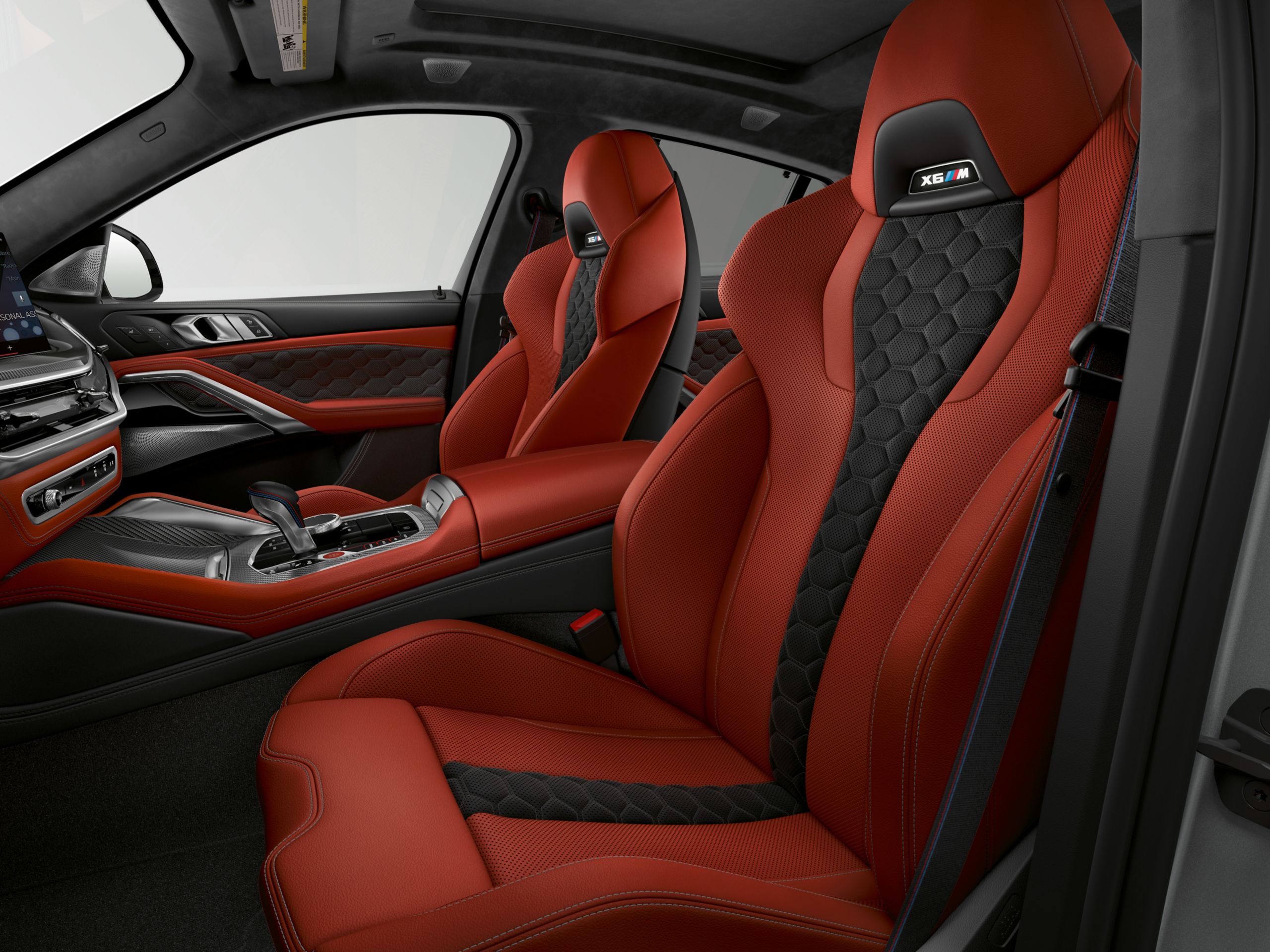 Interior of the BMW X6 M Competition with BMW M multifunctional seats