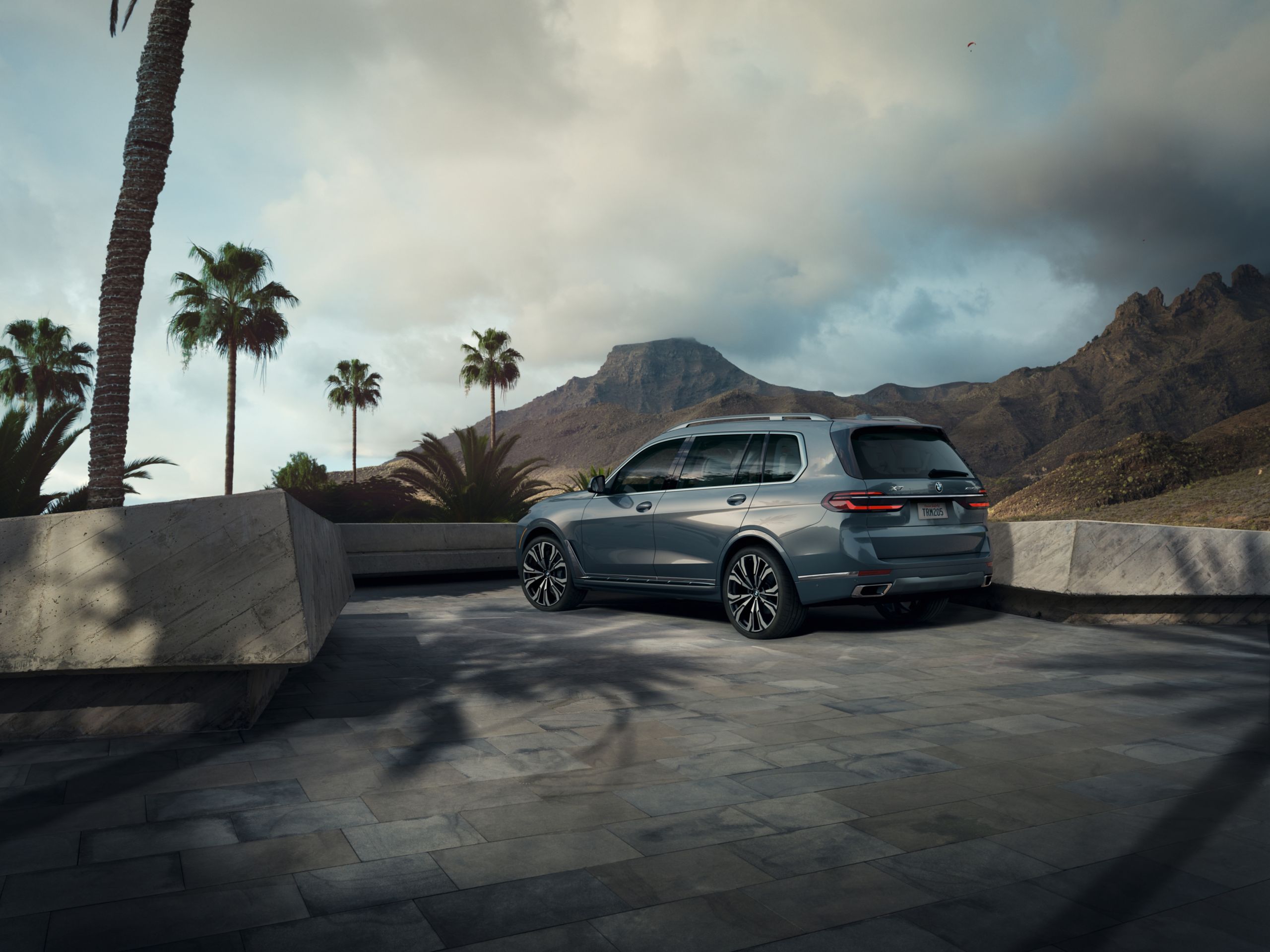 BMW X7 exterior