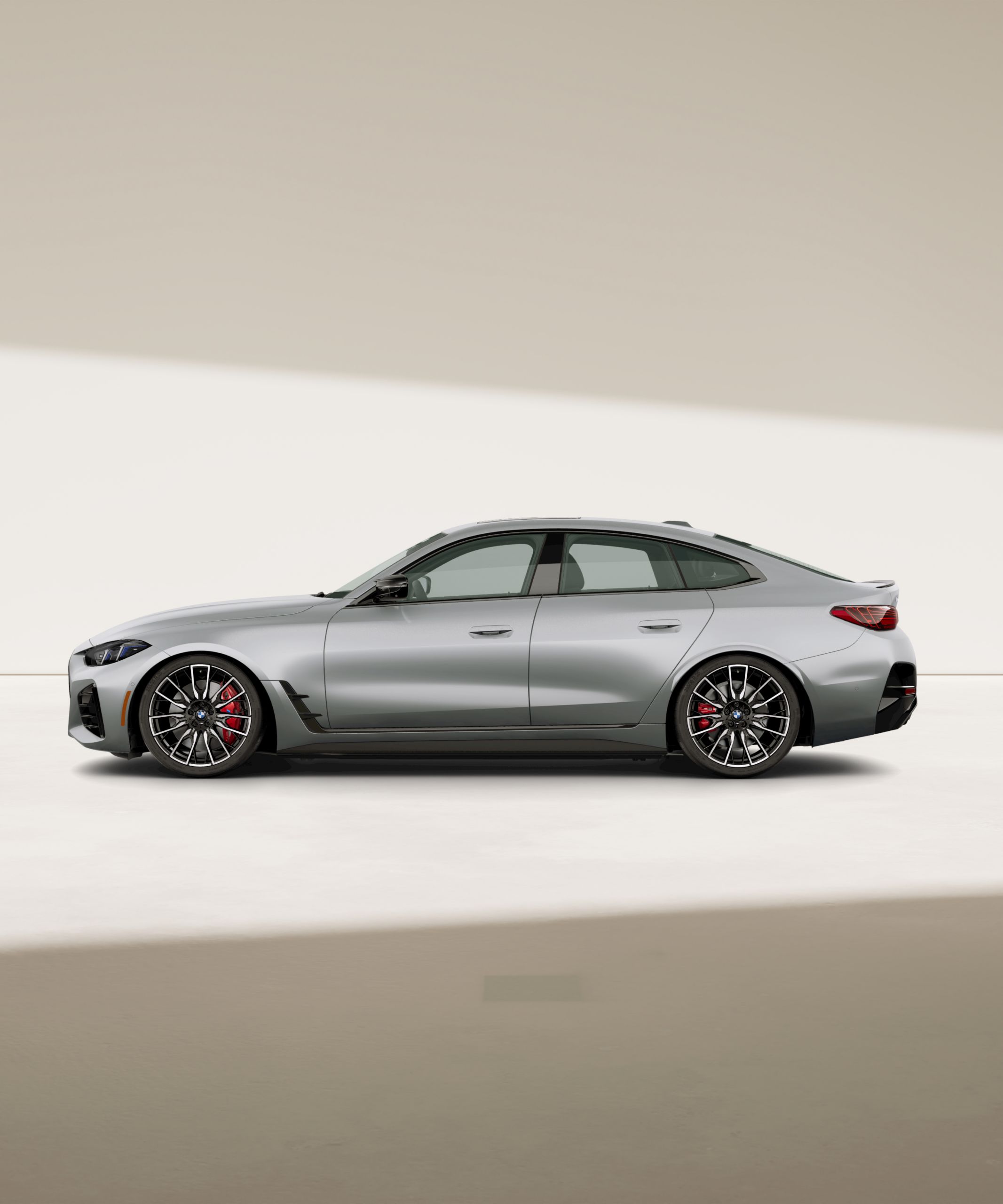 BMW i4 M60 BMW Individual Bi-Color Aerodynamic Wheels