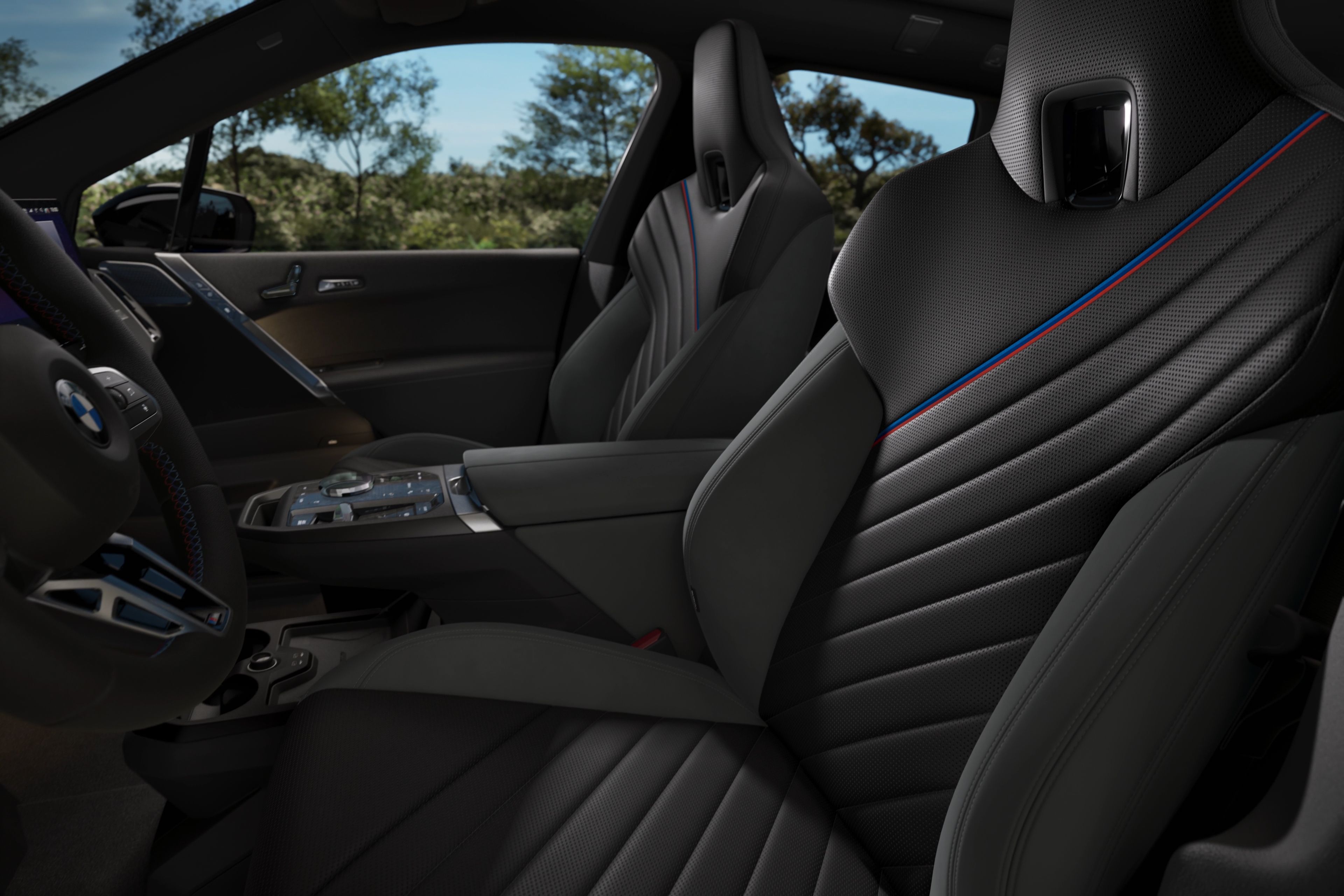 BMW iX M70 Interior Design