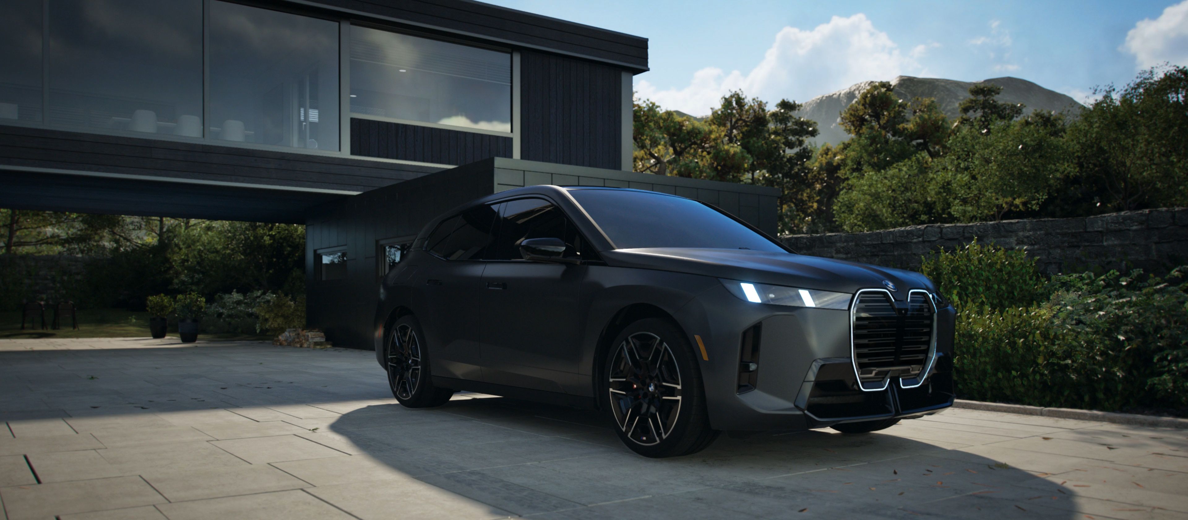 BMW iX M70