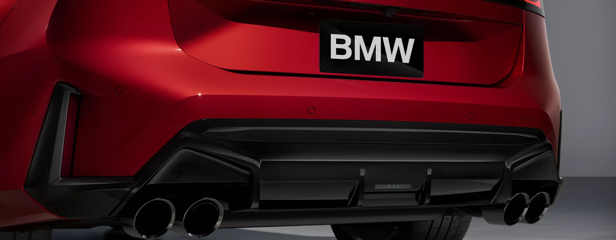 Detailed view of the two-bay, dual-branch exhaust system and diffuser.