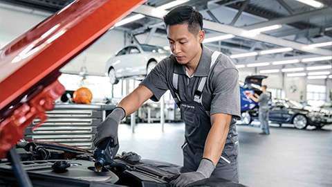BMW Approved Repair Centre.