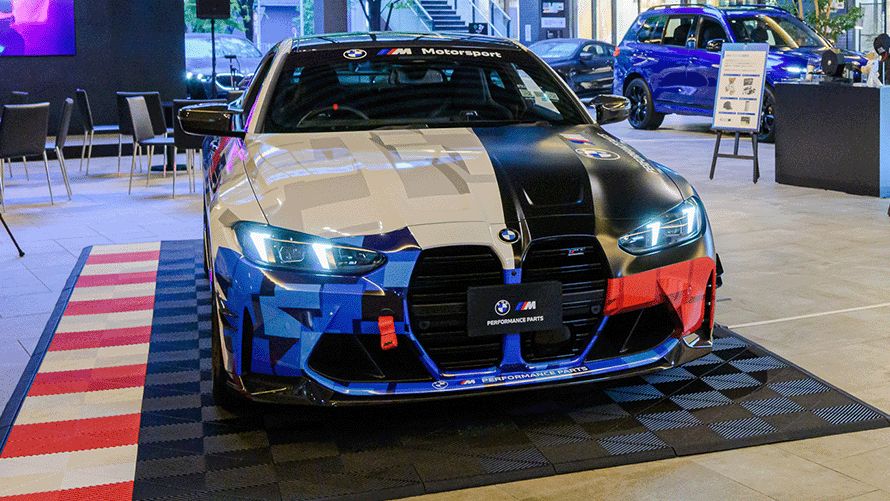 BMW Mパフォーマンス・パーツを纏った特別モデルを展示