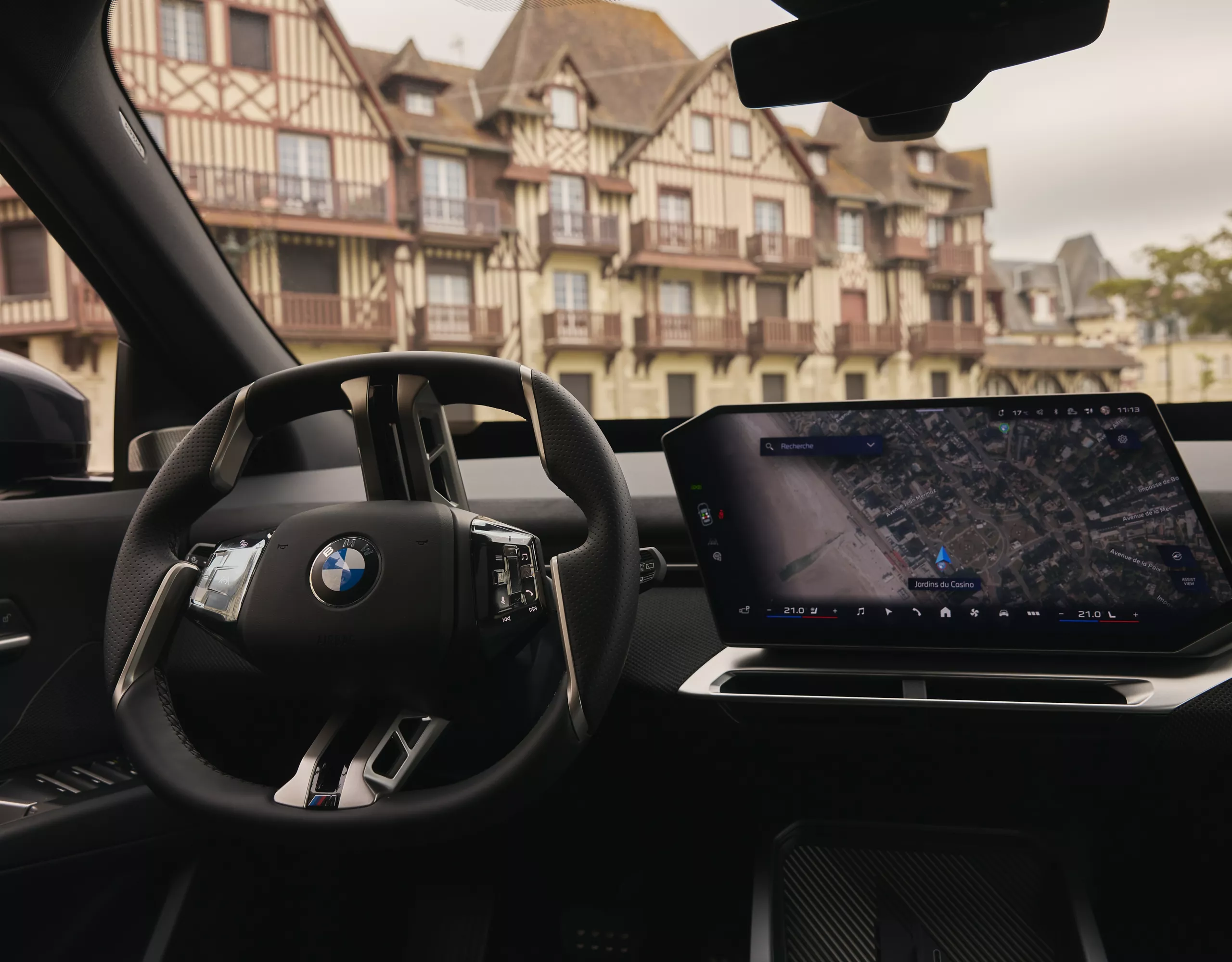 Image de l’intérieur de la BMW iX3 au Festival du Film de Cabourg.
