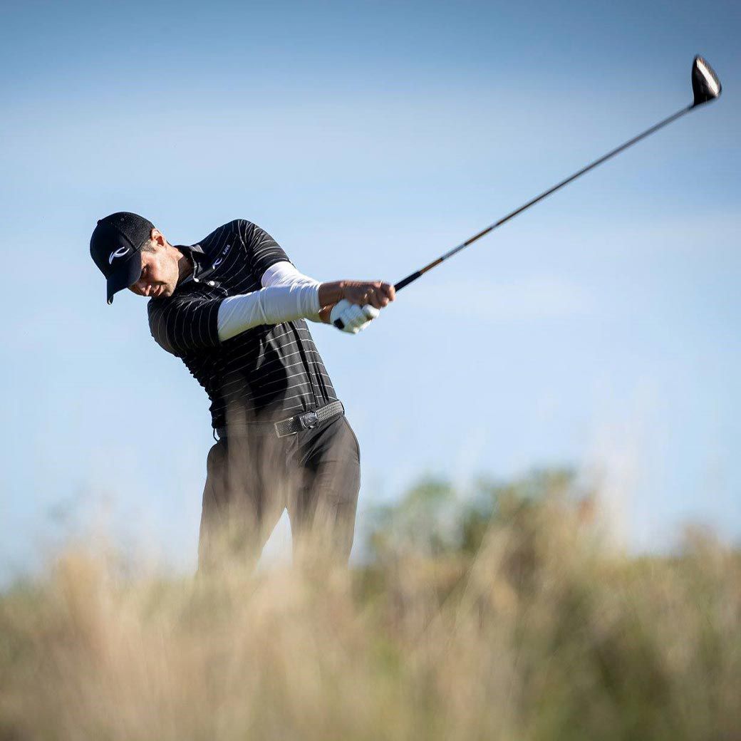 Benjamin Rusch en train de jouer au golf.