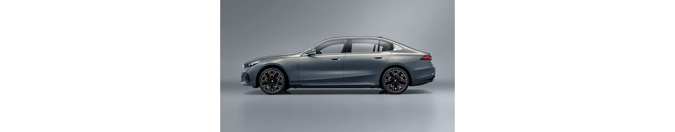 BMW 5シリーズ ロング(G68) : モデル、主要諸元および価格 | BMW.co.jp