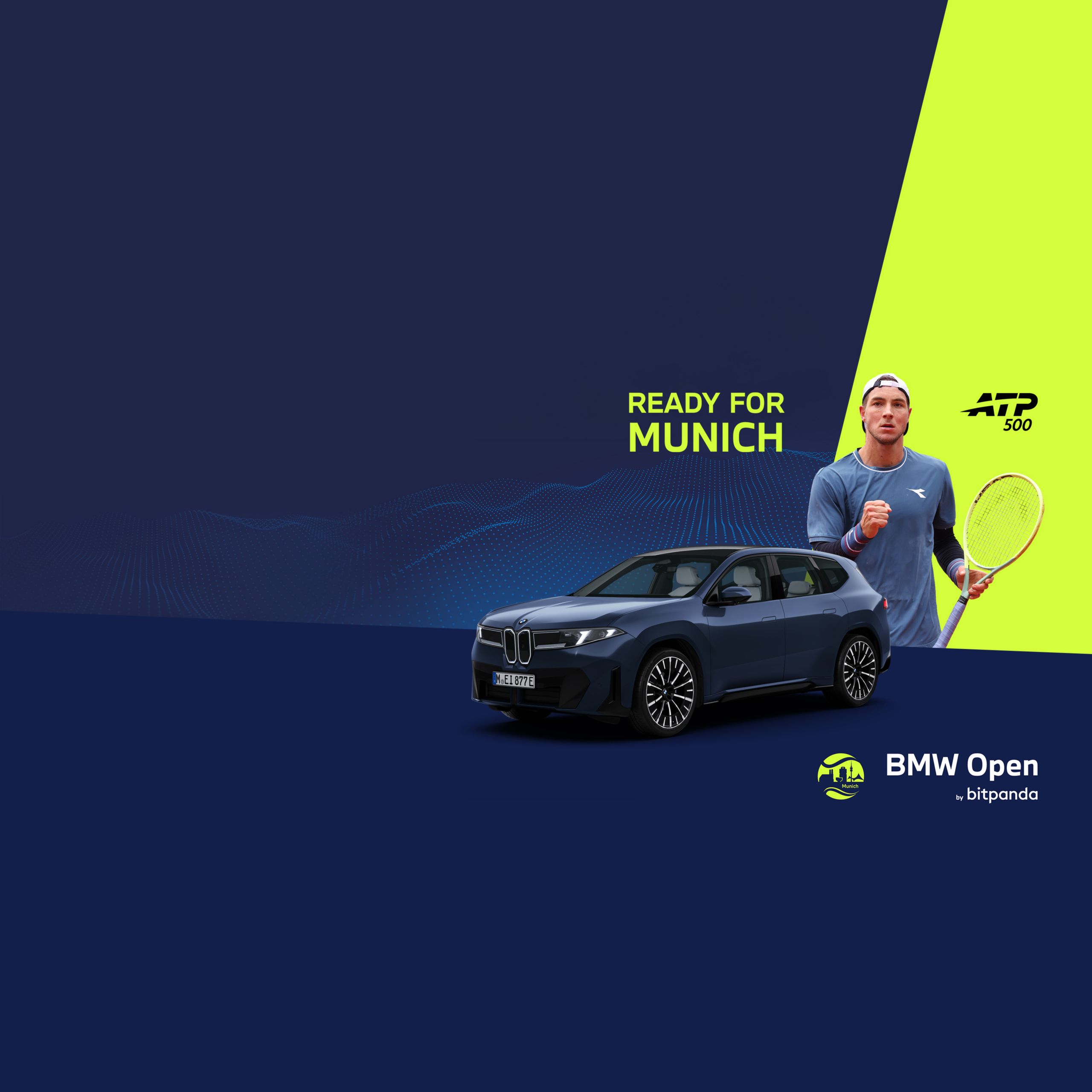Werbebanner mit BMW iX3 und Tennisspieler für die BMW Open. Mit Text zum Gewinnspiel und dem Slogan „READY FOR MUNICH“