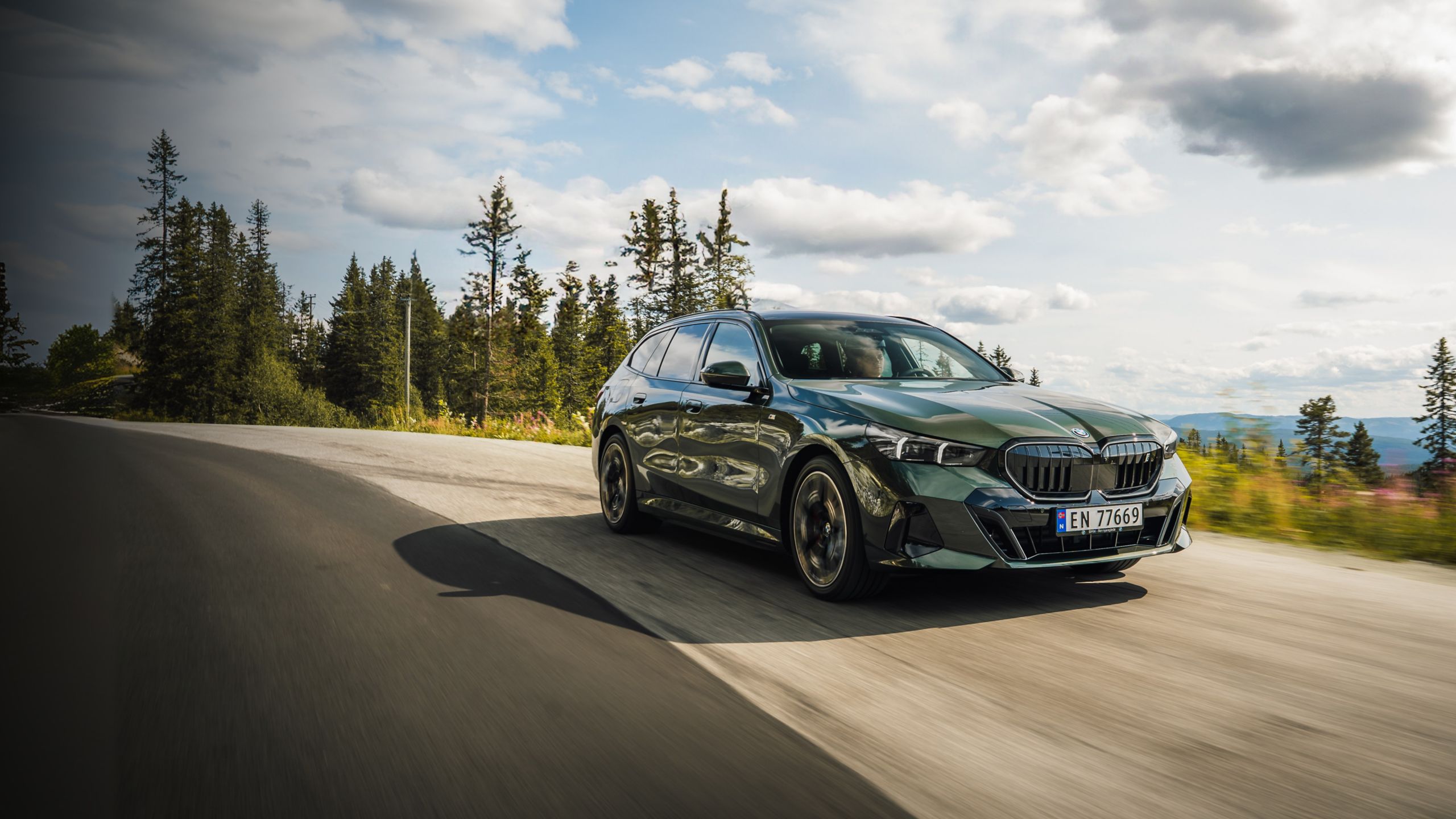 BMW i5 xDrive40 Fully Charged