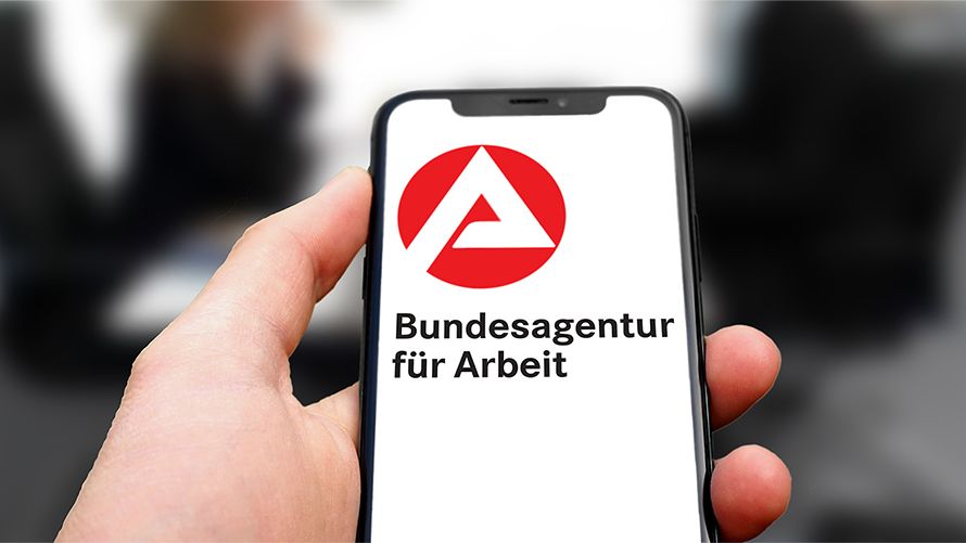 Handy mit Bundesagentur für Arbeit-Bildschirm 