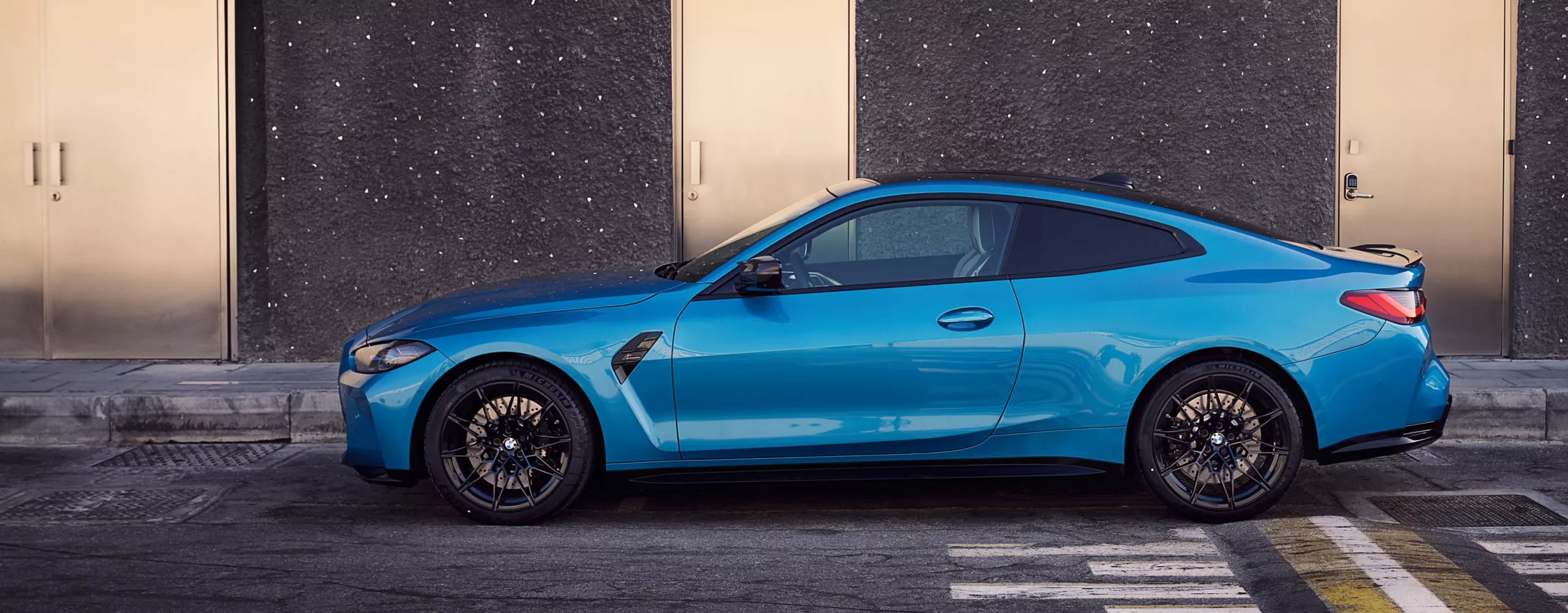 BMW M4.
