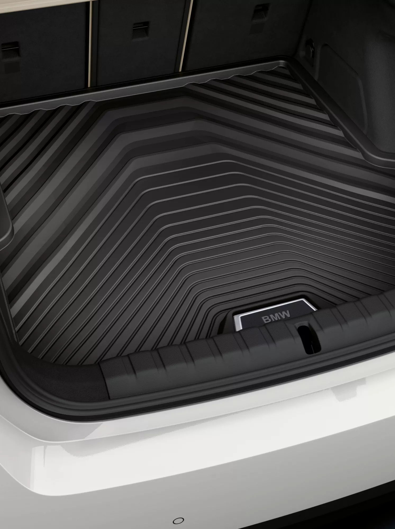 BMW i4 Gran Coupé Tailgate and luggage compartment