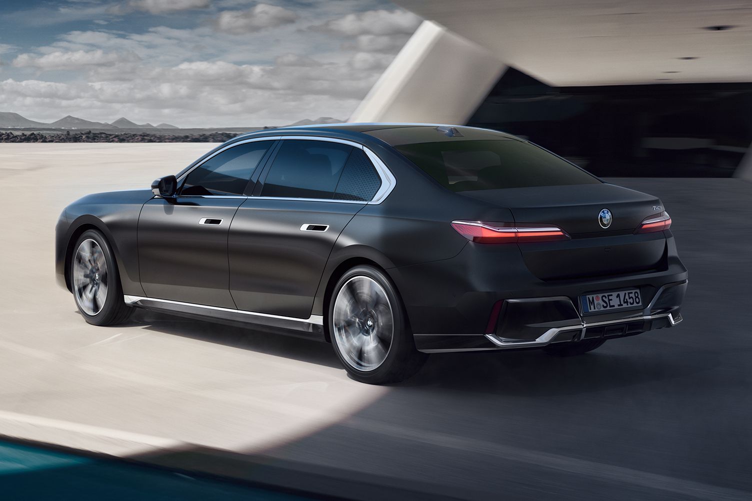 BMW 7シリーズ セダン：インテグレイテッド・アクティブ・ステアリング 
