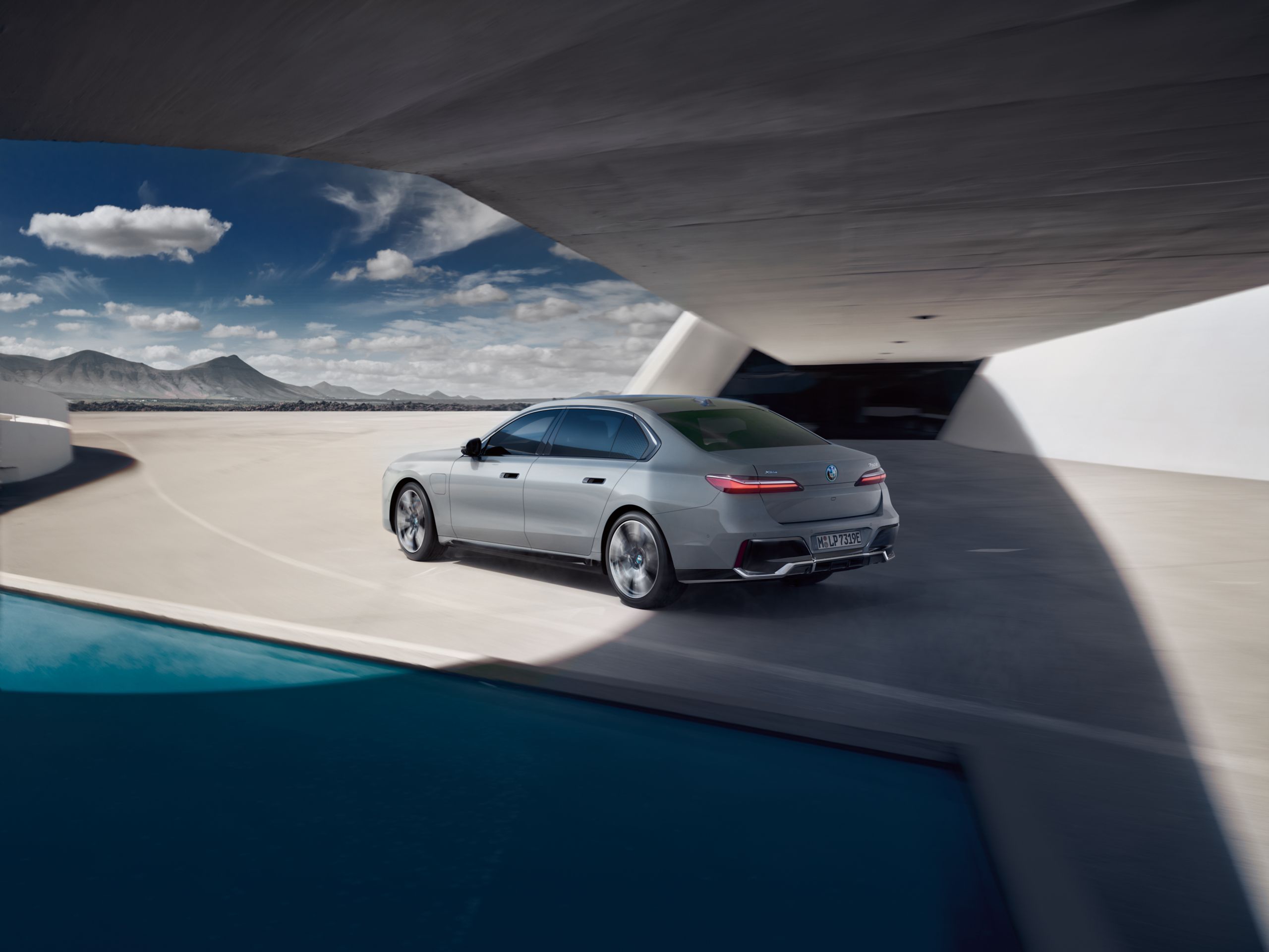 Time to switch 7 Series PHEV