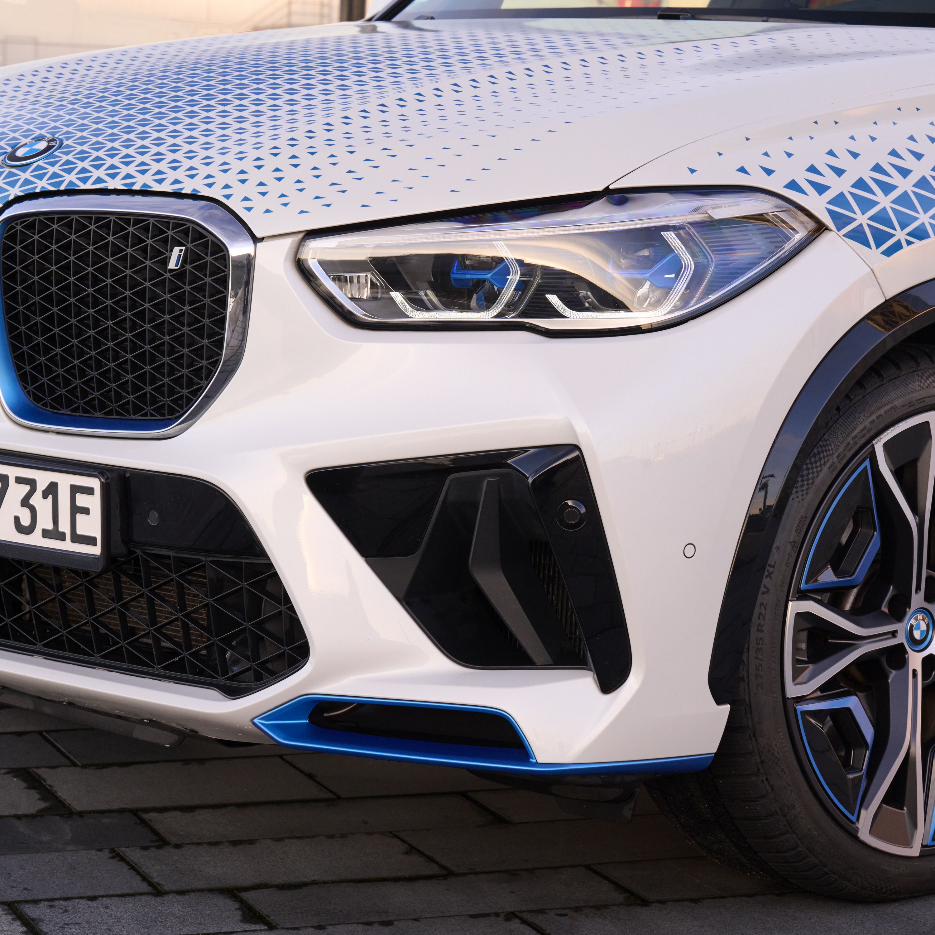 BMW iX5 Driving Pleasure thanks to hydrogen