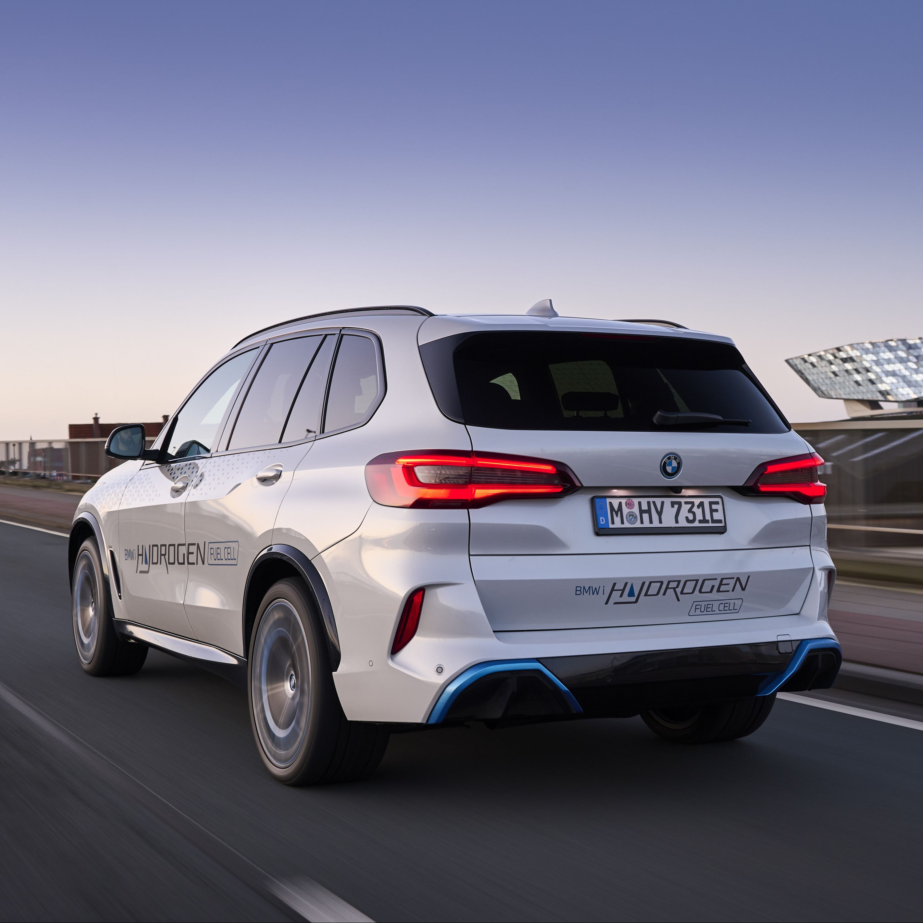 BMW iX5 How it works
