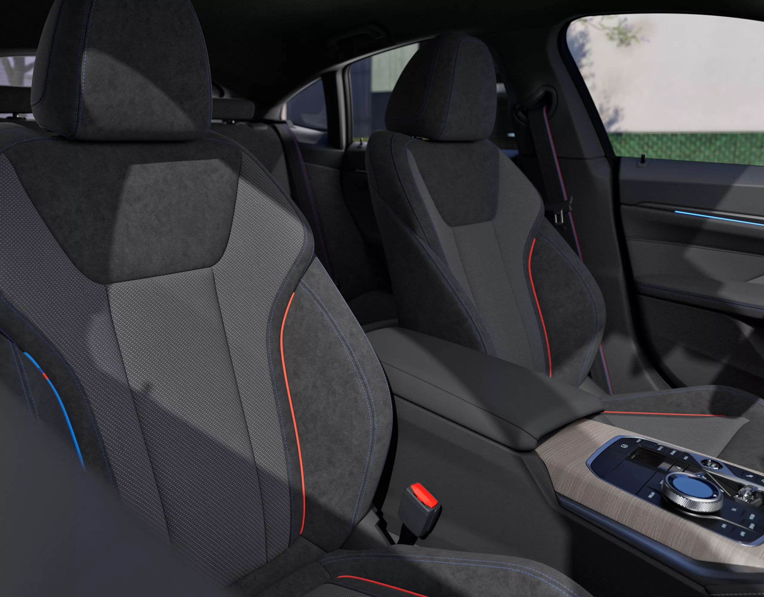 BMW i4：M パフォーム・テックスを採用したスポーツ・シート