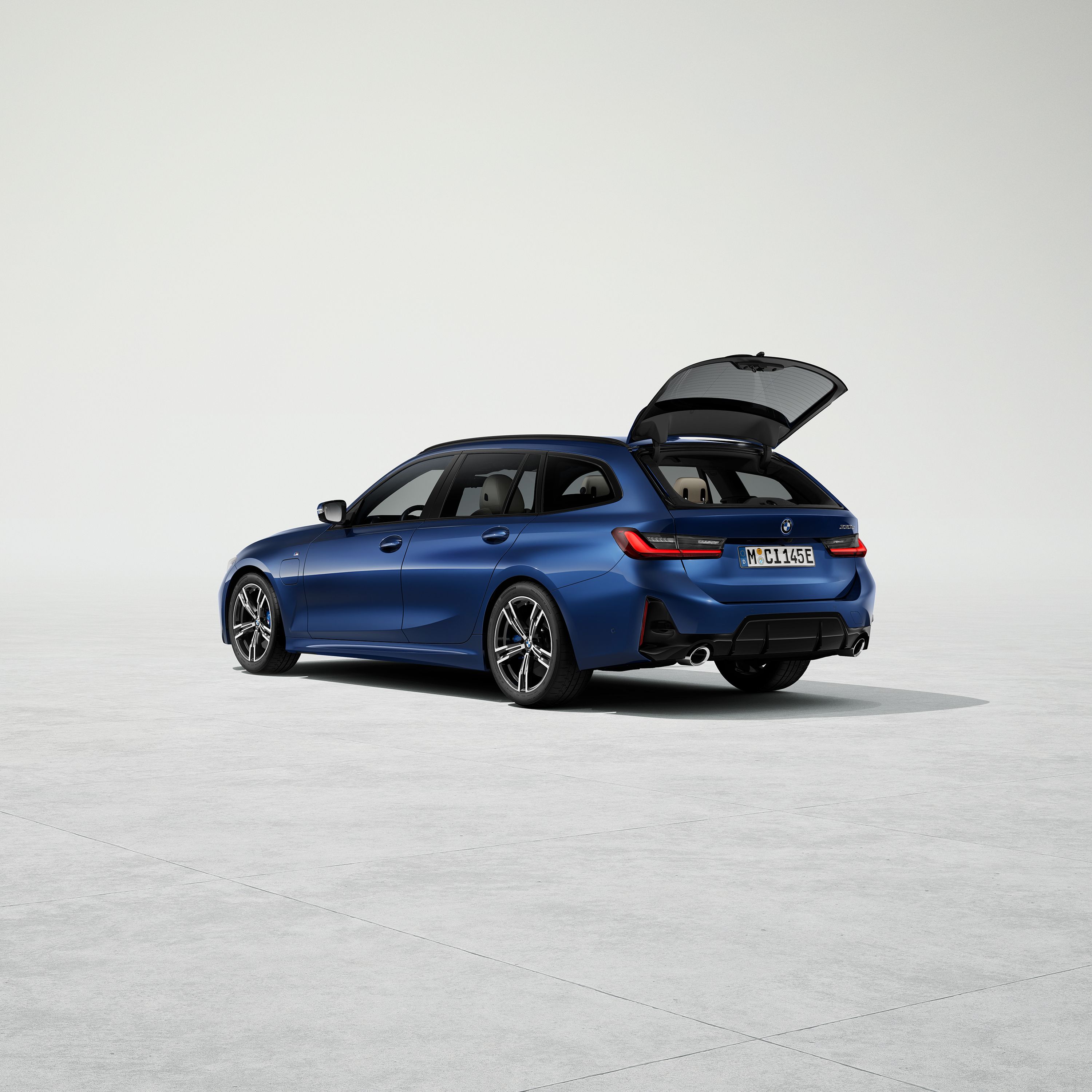 Maletero dividido del BMW Serie 3 Touring híbrido enchufable