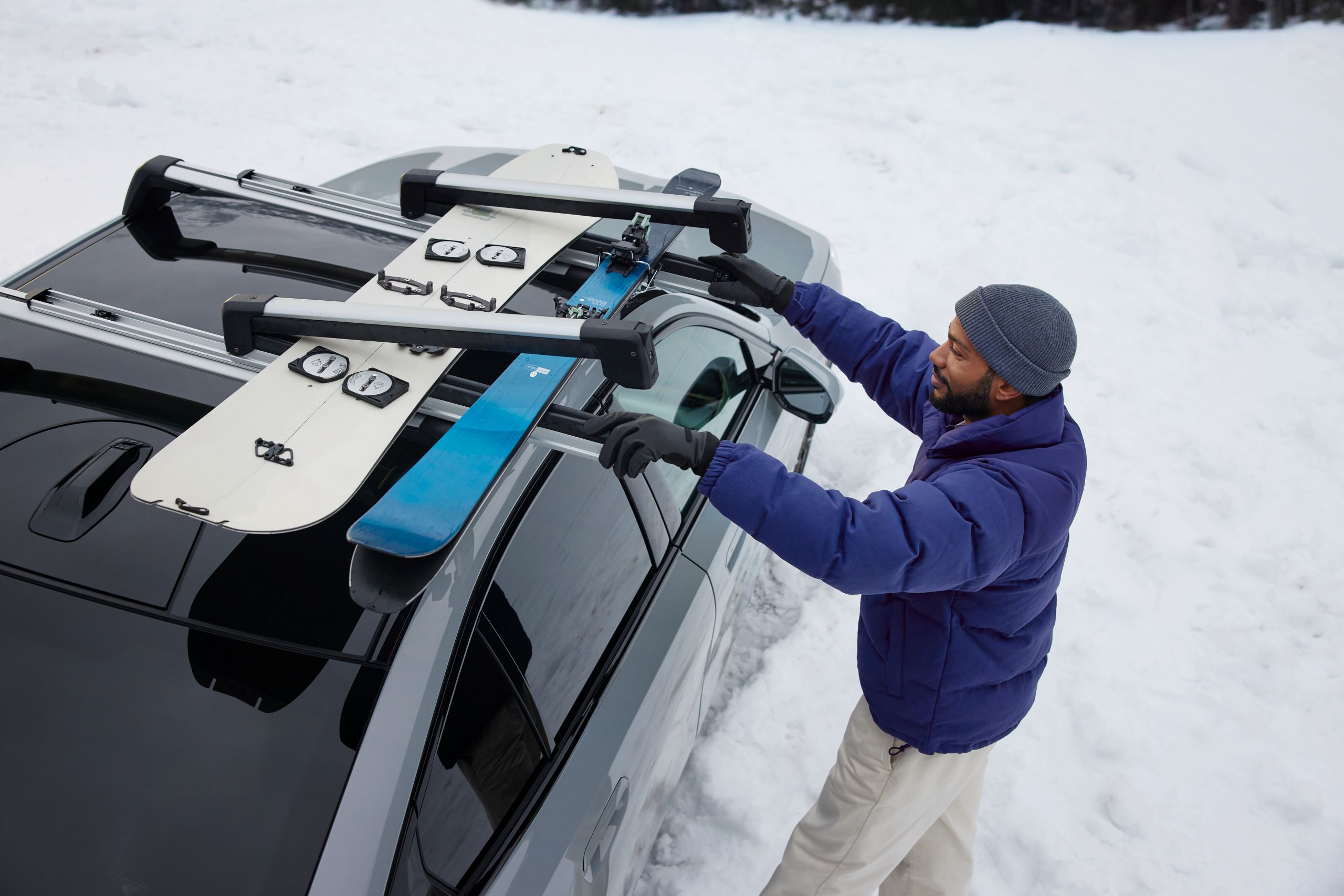 Vyrazte za dobrodružstvom s BMW nosičom lyží a snowboardov