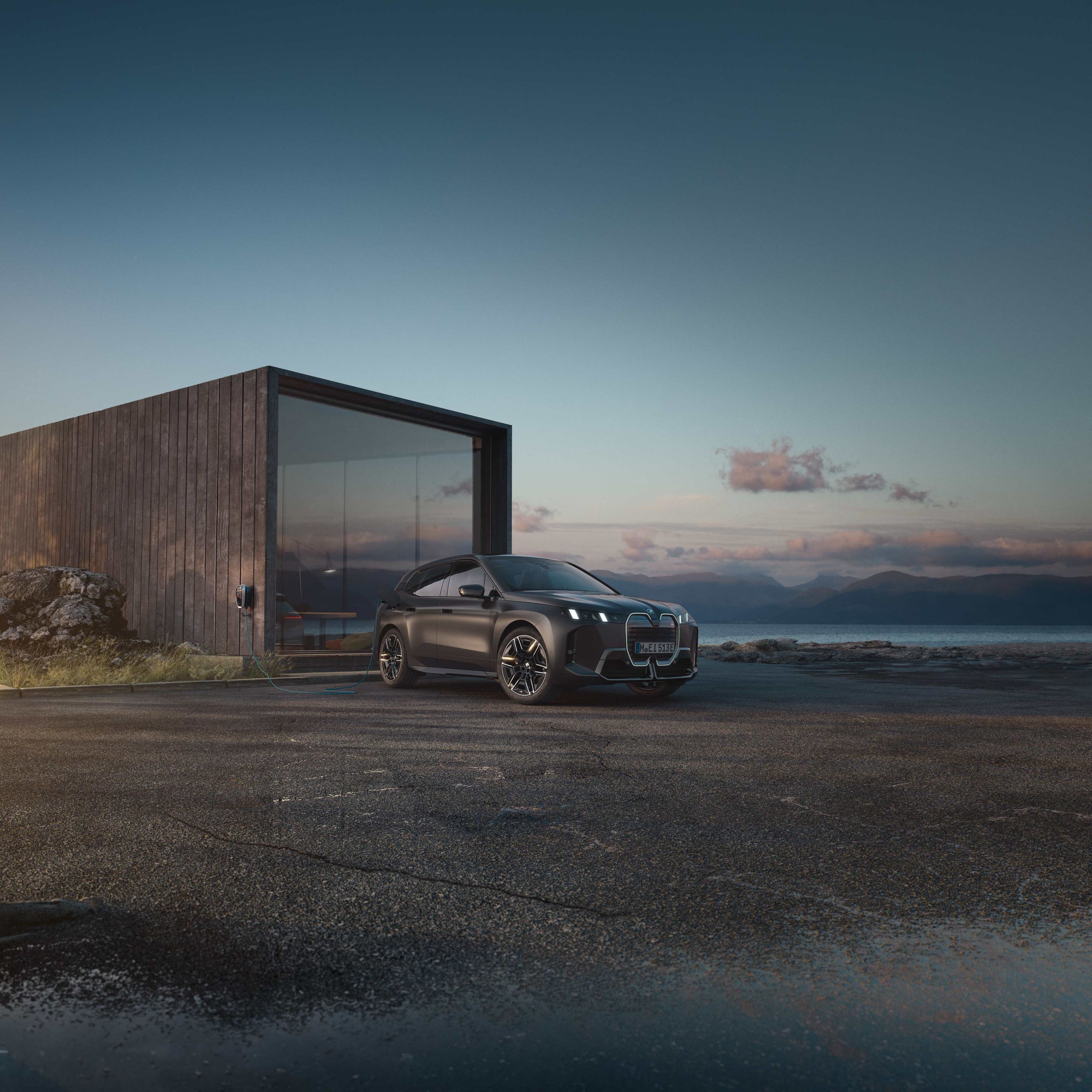 BMW iX M70