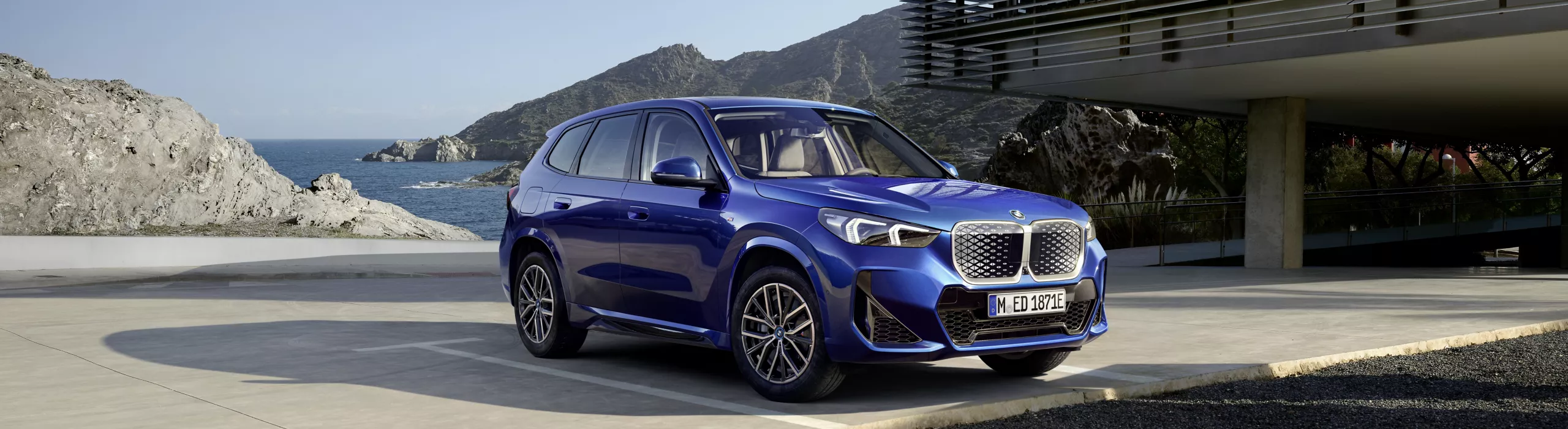 La gamme des SUV Hybrides Rechargeables BMW sur la route