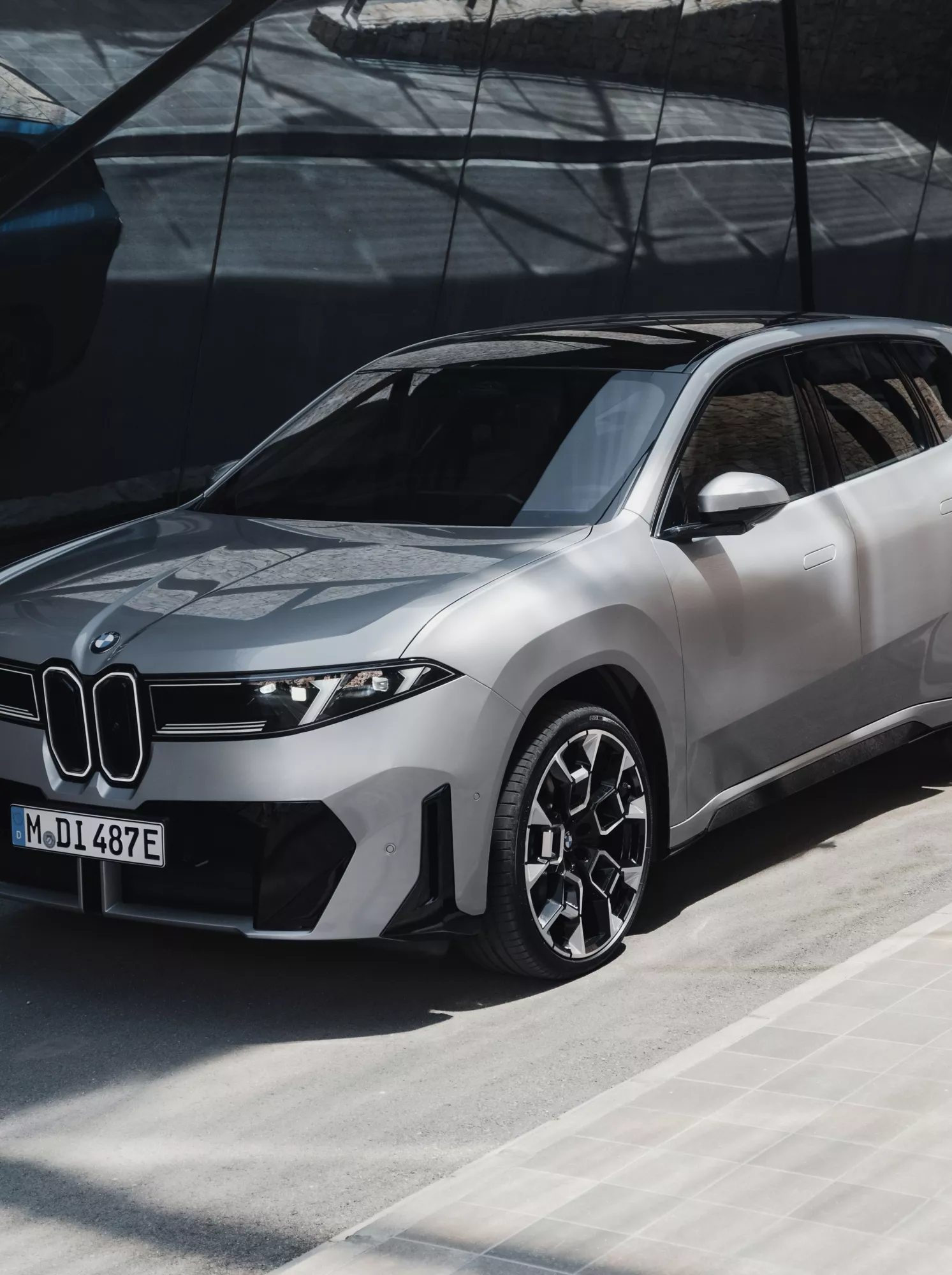 LA NOUVELLE BMW iX3 40. Disponible dès maintenant avec des délais de livraison attractifs.