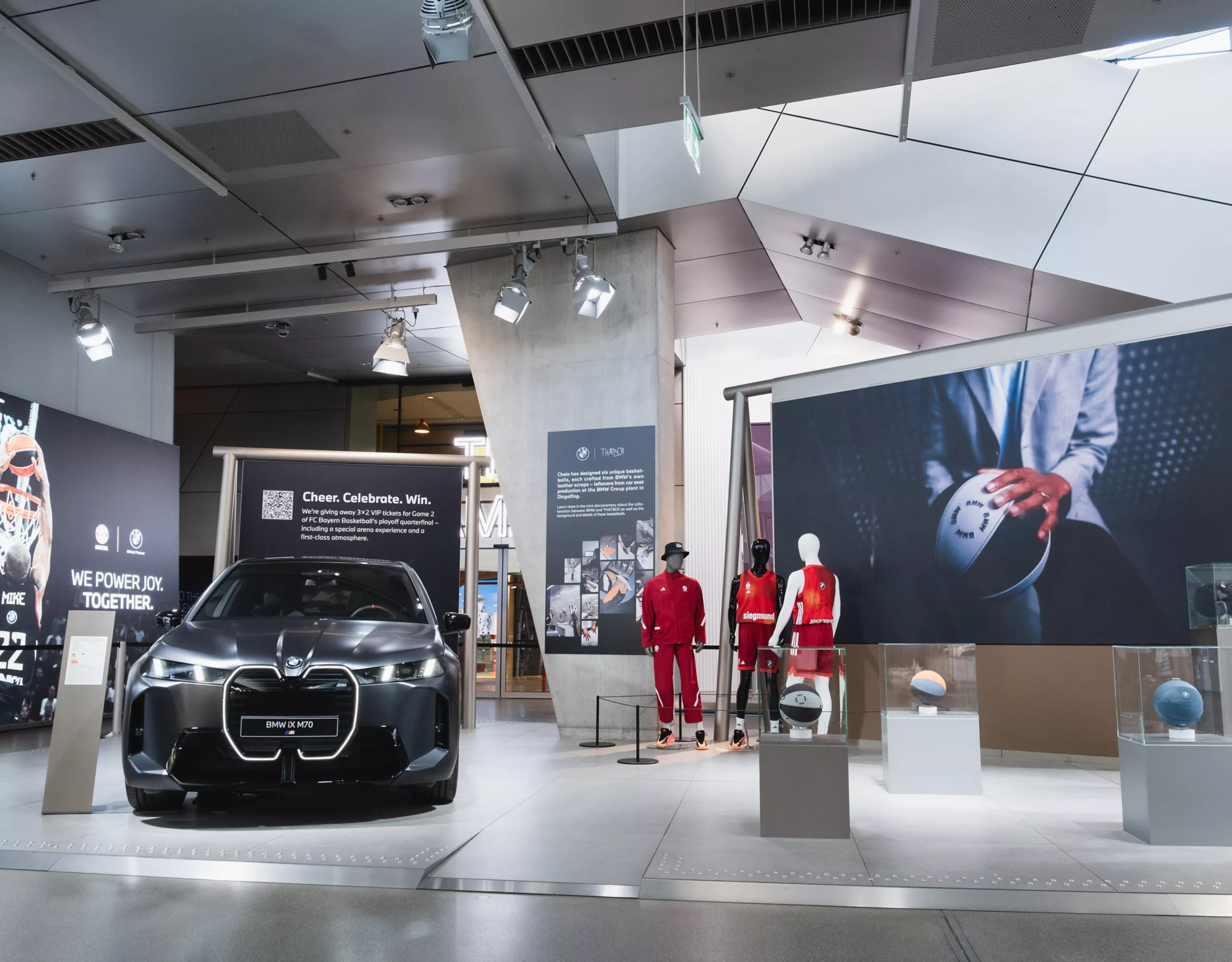 FC Bayern Basketball: Exklusiv in der BMW Welt.