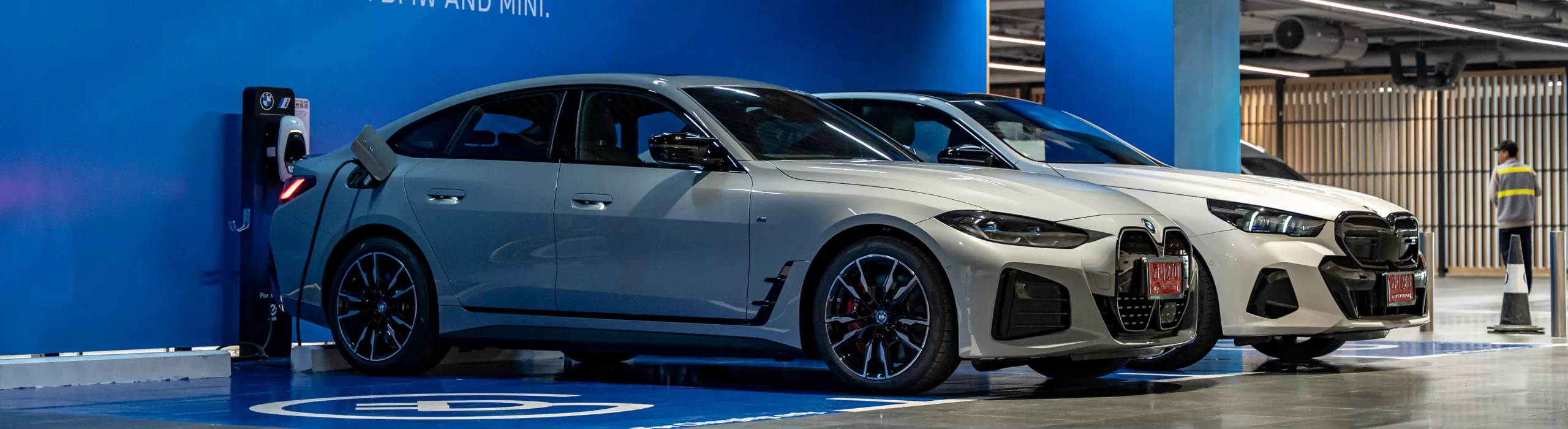 BMW EXCLUSIVE PARKING