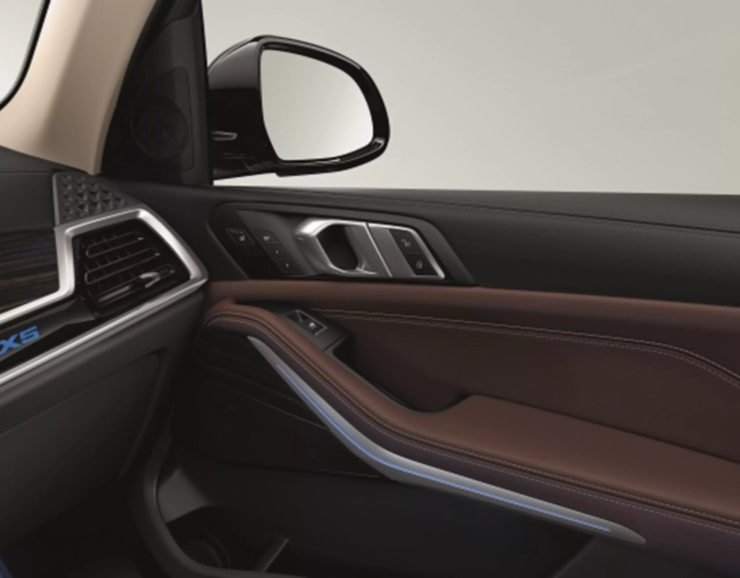 BMW X5 Bowers & Wilkins Diamond surround sound system