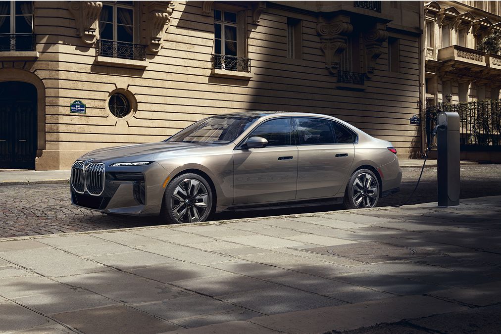 Benefits of electric vehicles Future-oriented driving