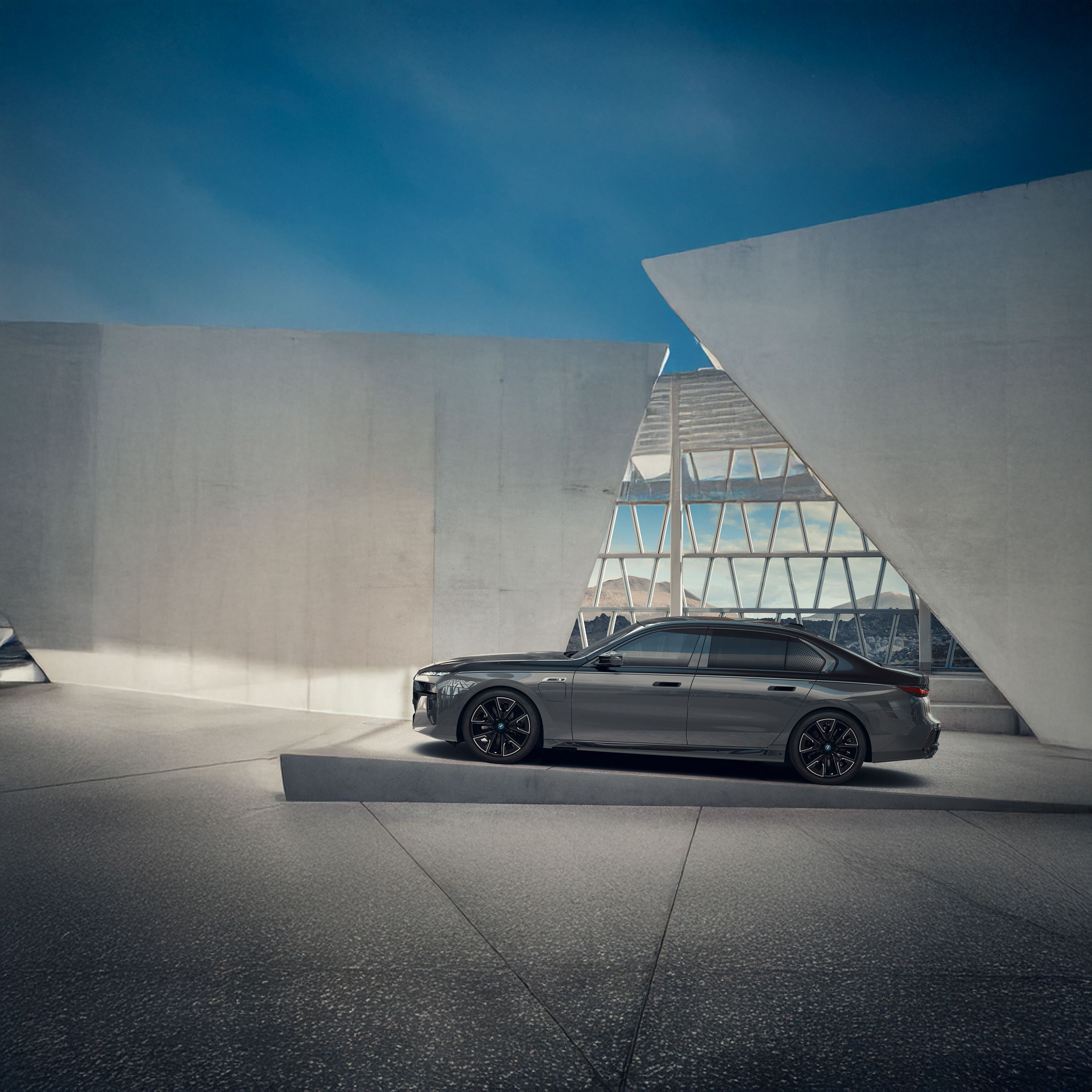 BMW M760e xDrive