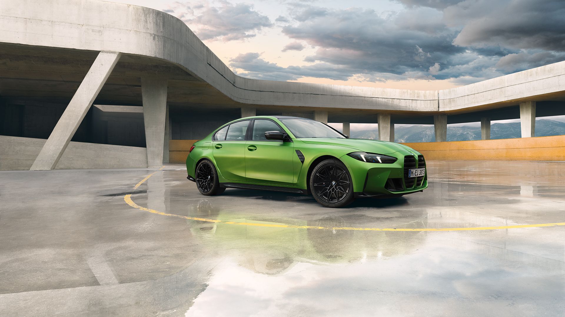 Eine grüne BMW M3 Limousine