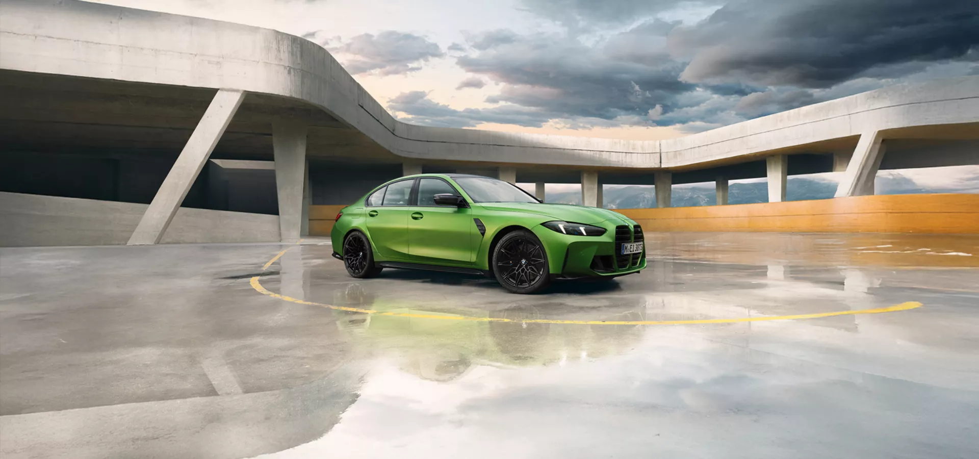 Eine grüne BMW M3 Limousine