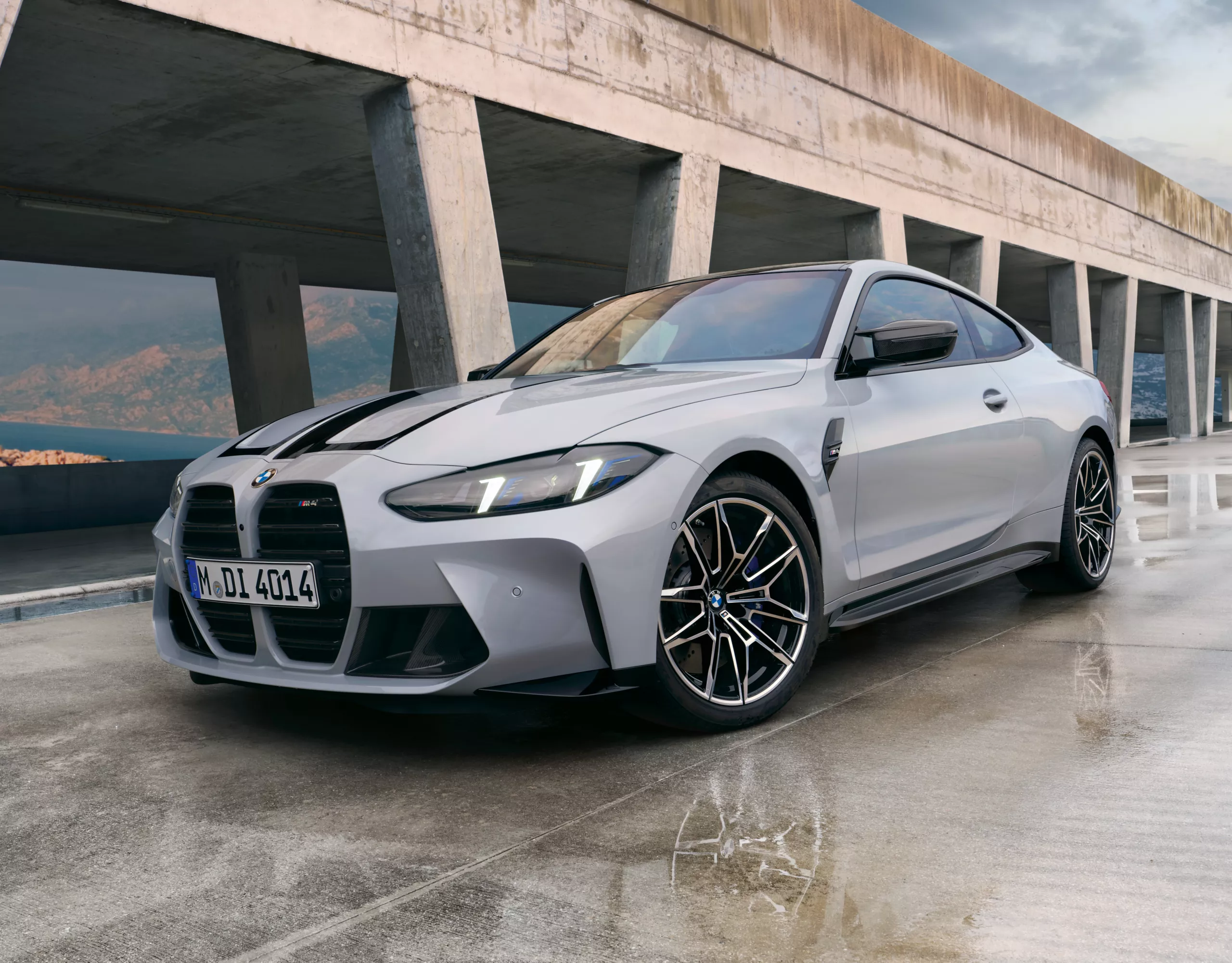 BMW 4 Series Coupé M Models white front view 