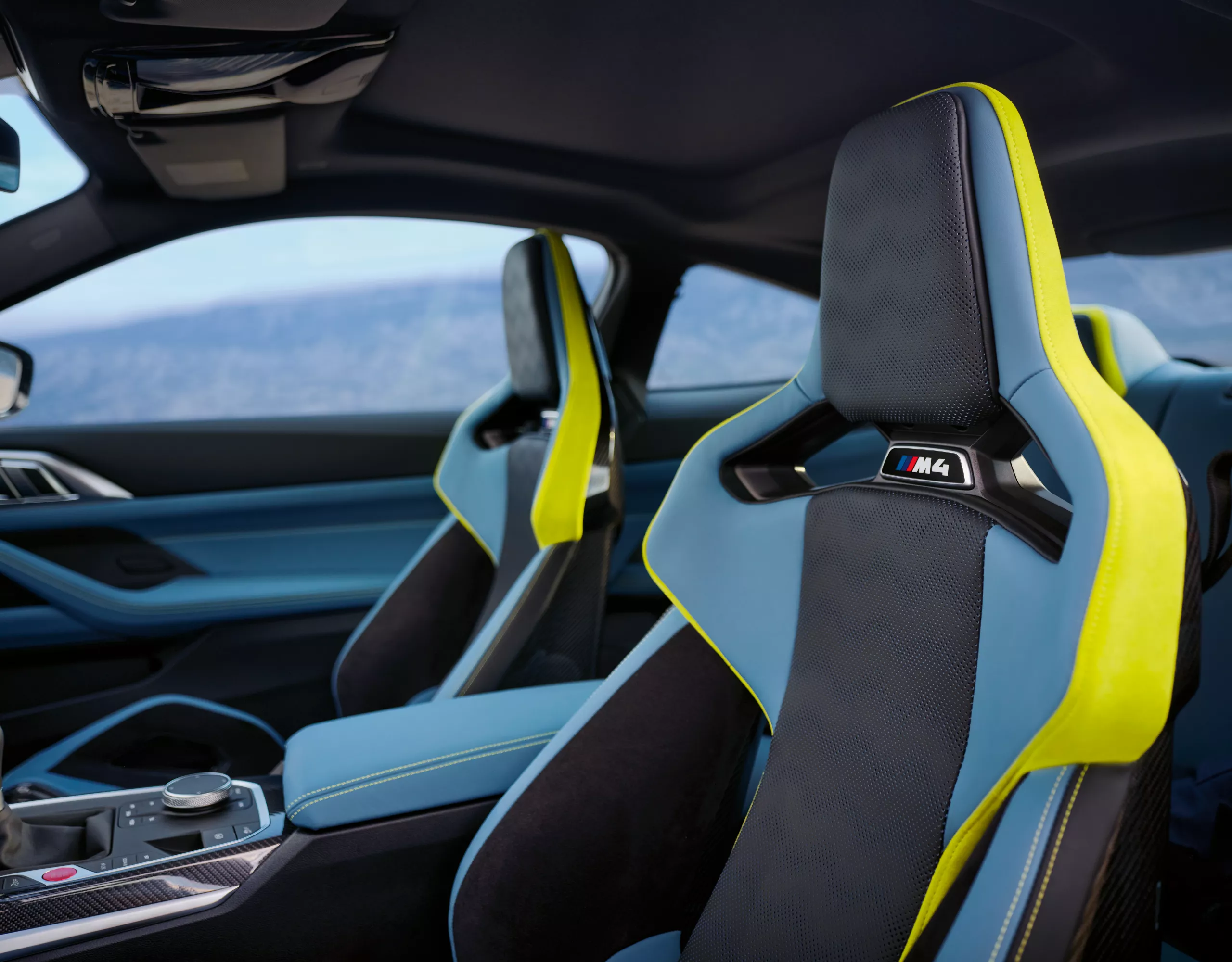 BMW 4 Series Coupé M Models white interior